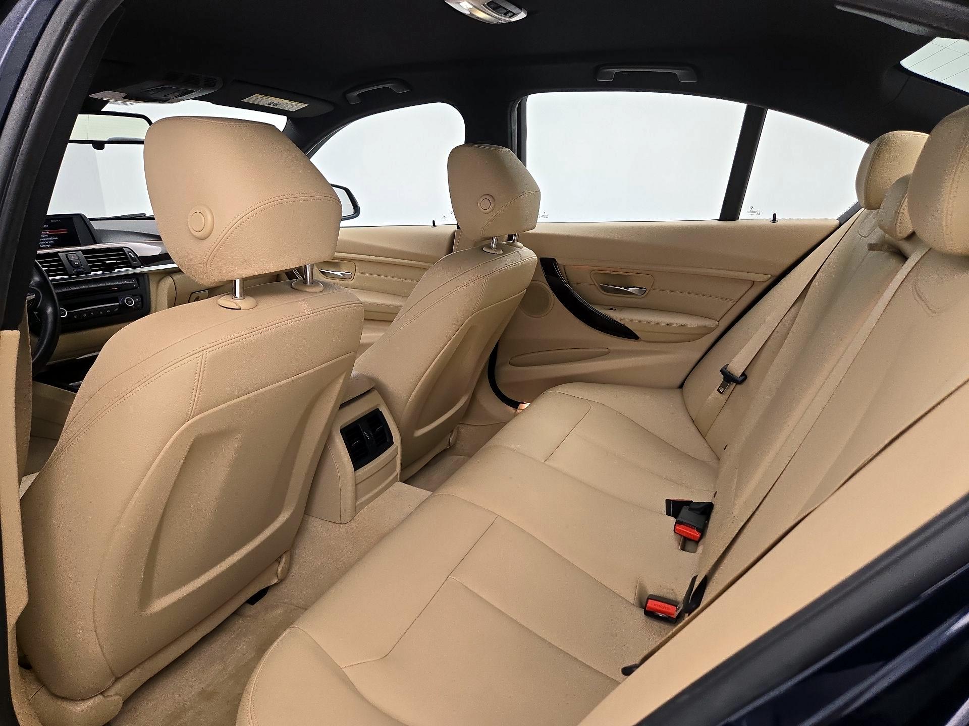 Thumbnail: 2015 BMW 3 Series - 19