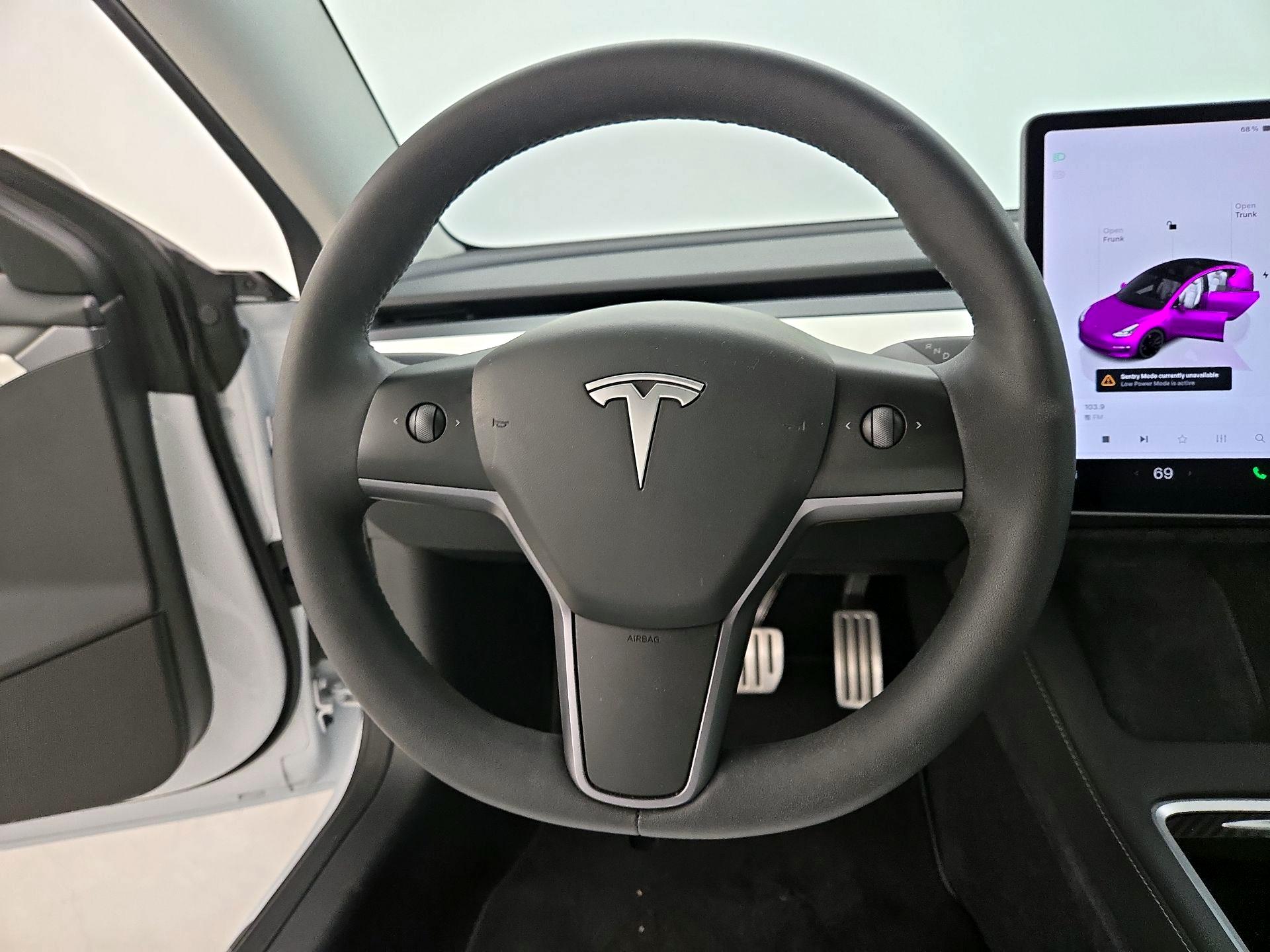 Thumbnail: 2023 Tesla Model 3 - 10