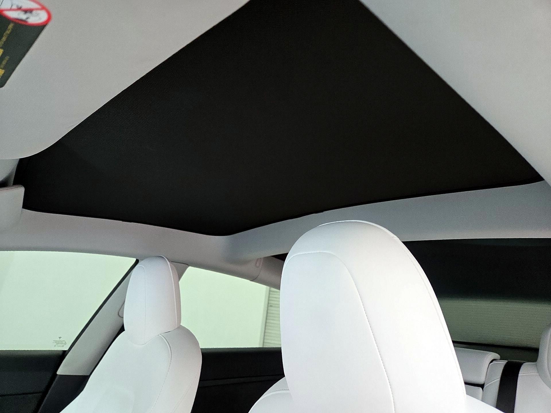 Thumbnail: 2023 Tesla Model 3 - 18