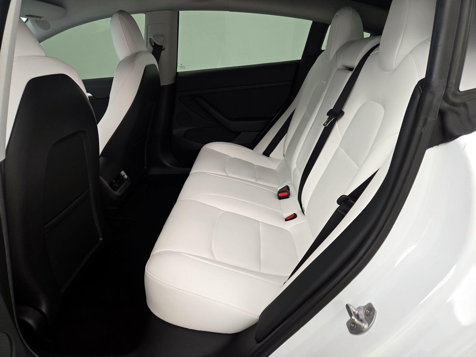 Thumbnail: 2023 Tesla Model 3 - 19