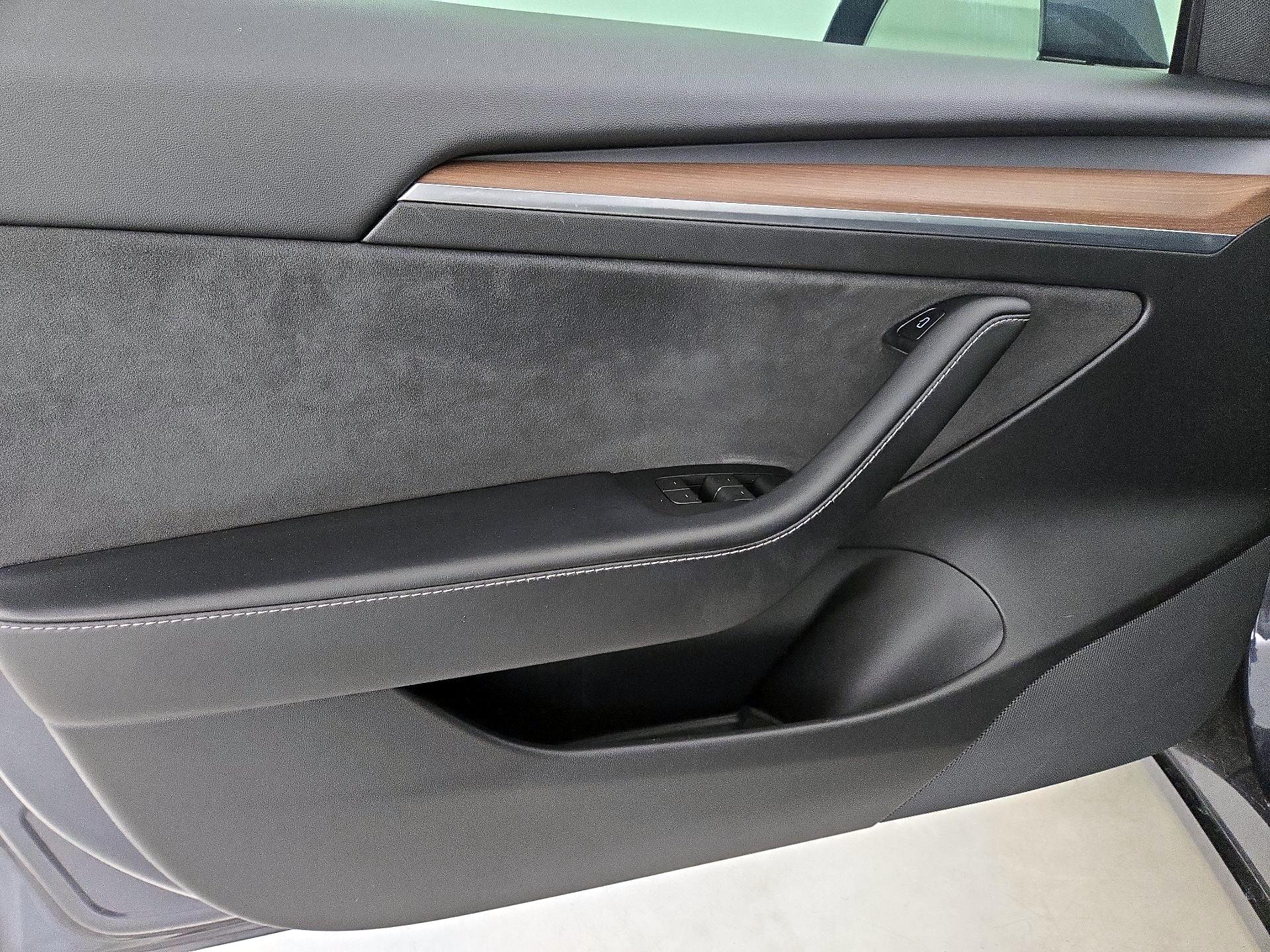 Thumbnail: 2021 Tesla Model 3 - 12