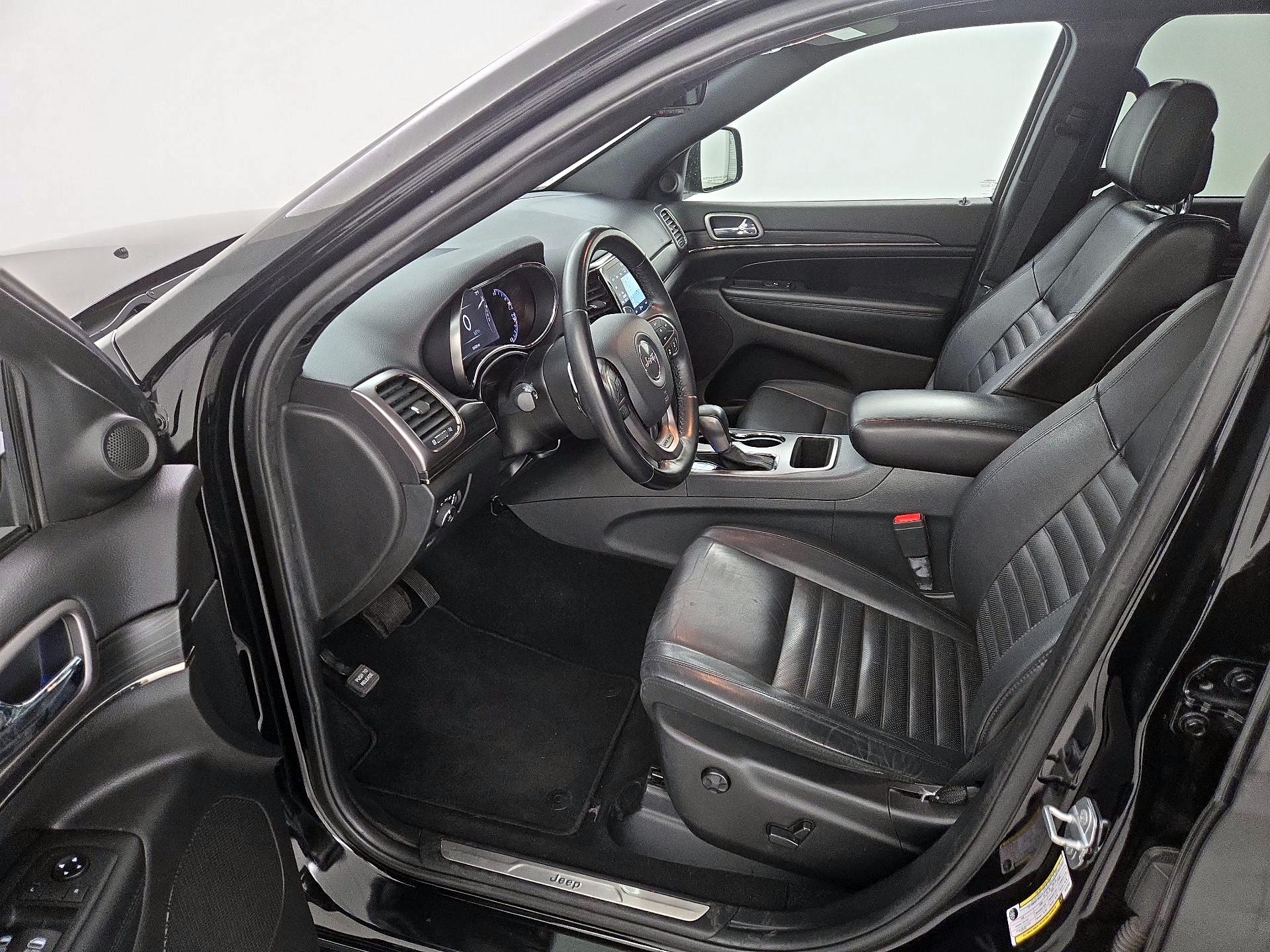 Thumbnail: 2019 Jeep Grand Cherokee - 11