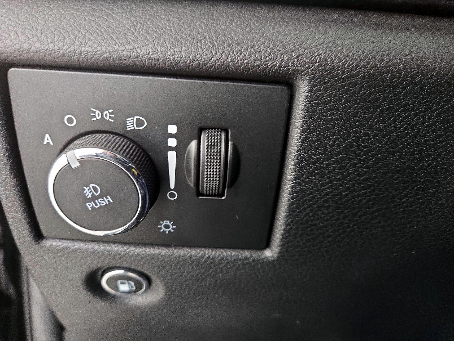 Thumbnail: 2019 Jeep Grand Cherokee - 13