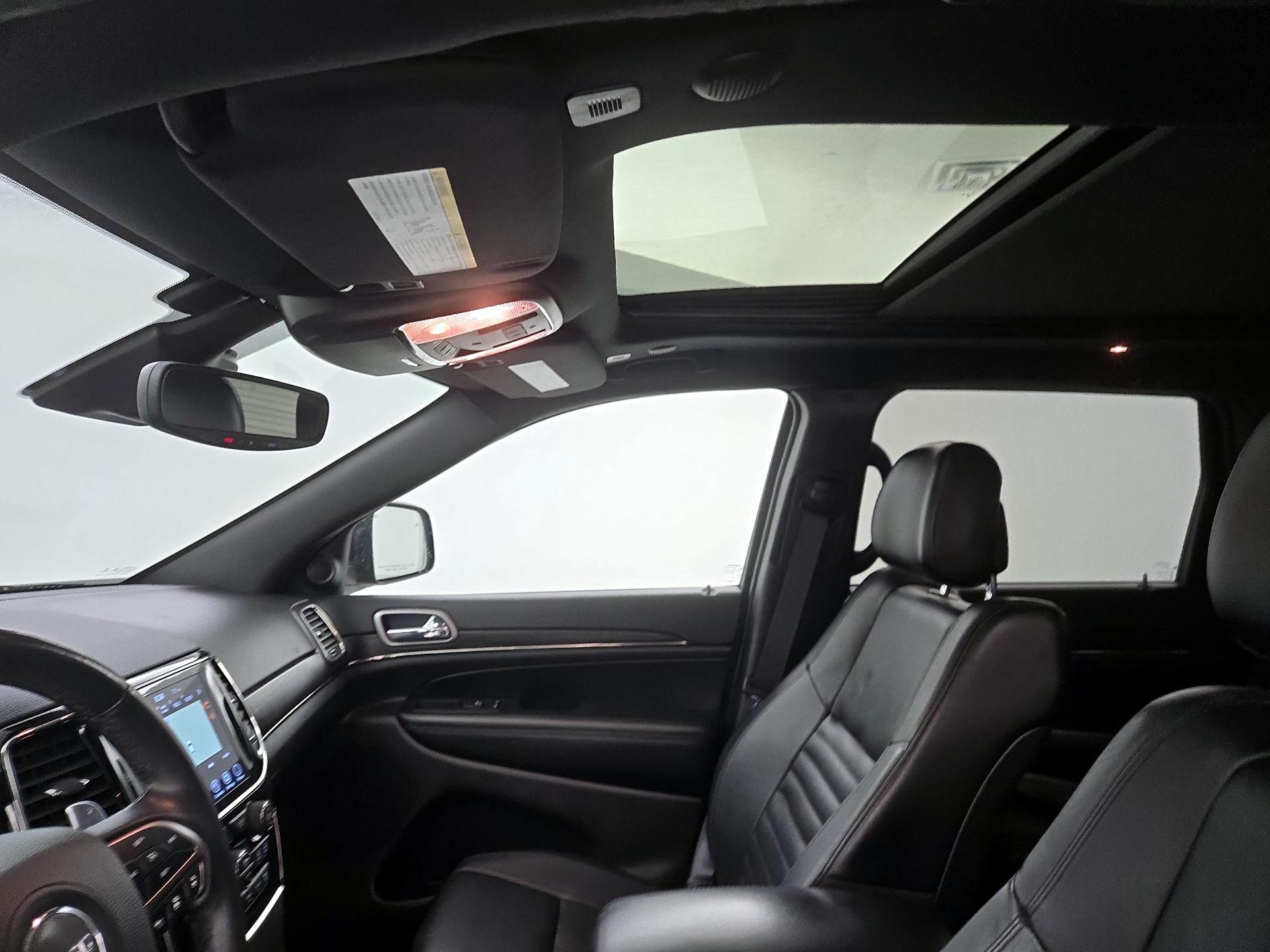 Thumbnail: 2019 Jeep Grand Cherokee - 20