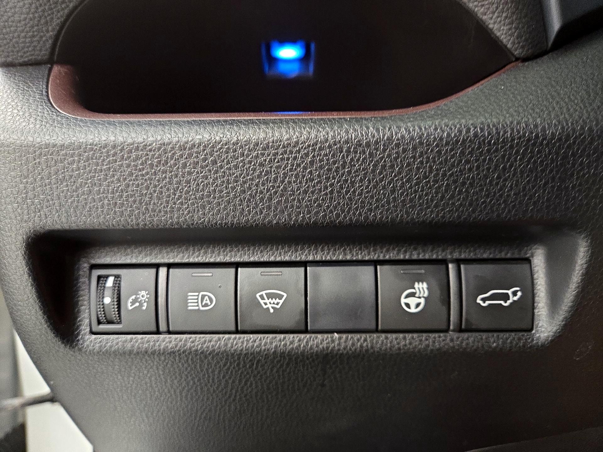 Thumbnail: 2019 Toyota RAV4 - 13