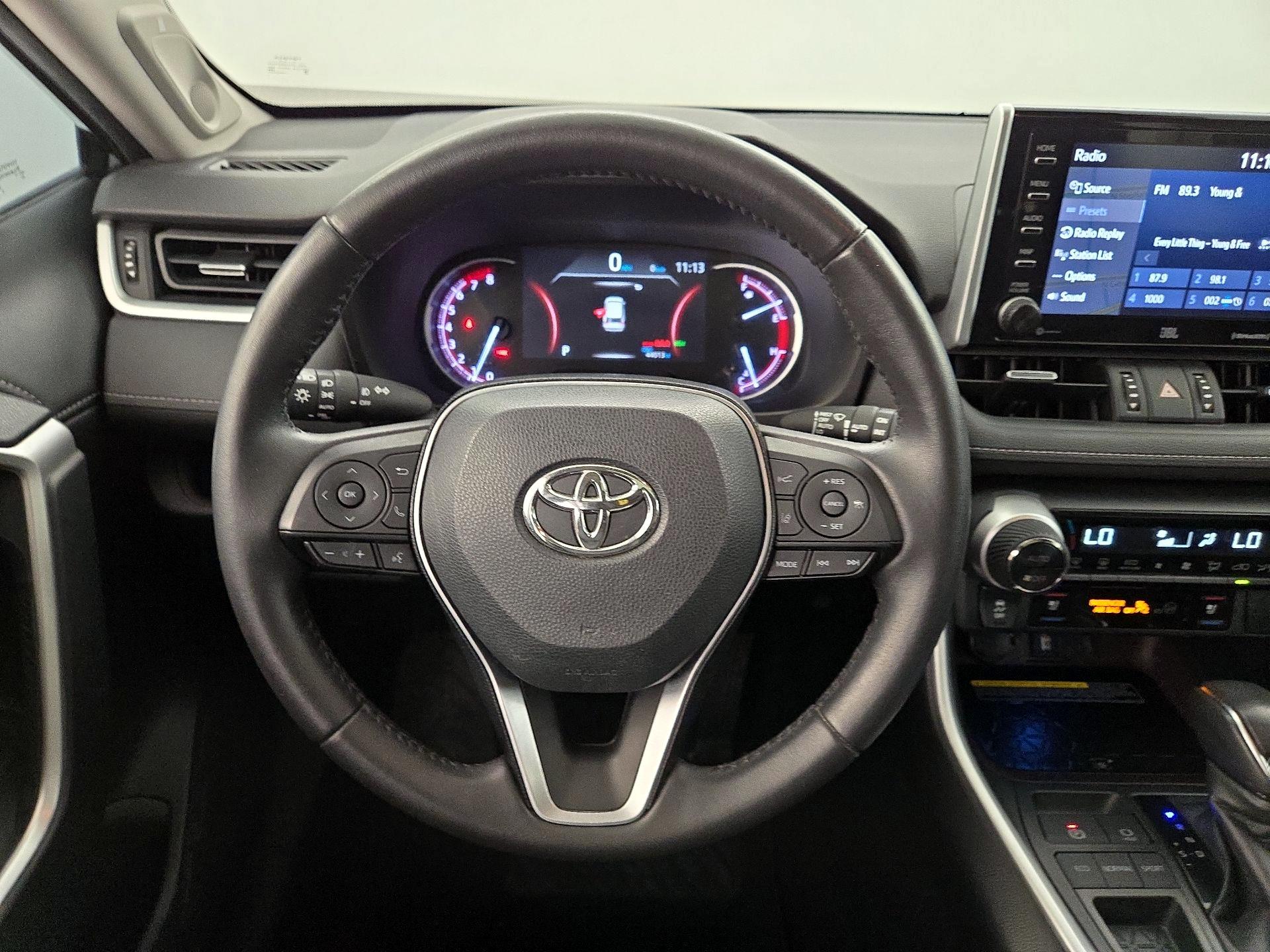 Thumbnail: 2020 Toyota RAV4 - 10