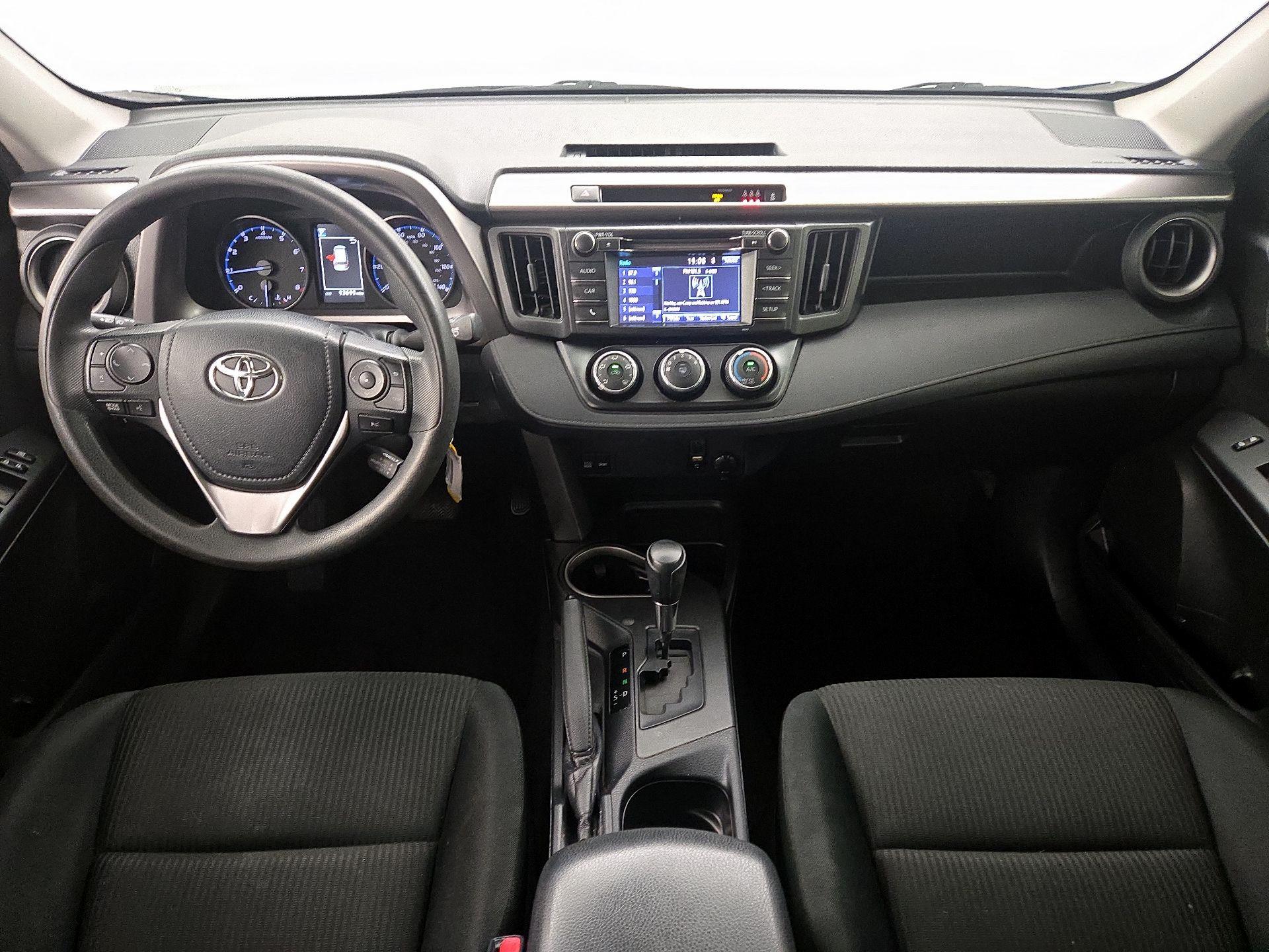 Thumbnail: 2018 Toyota RAV4 - 9