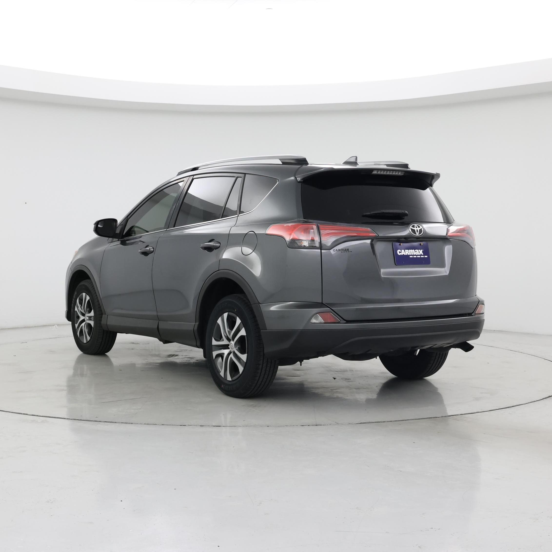 Thumbnail: 2018 Toyota RAV4 - 2
