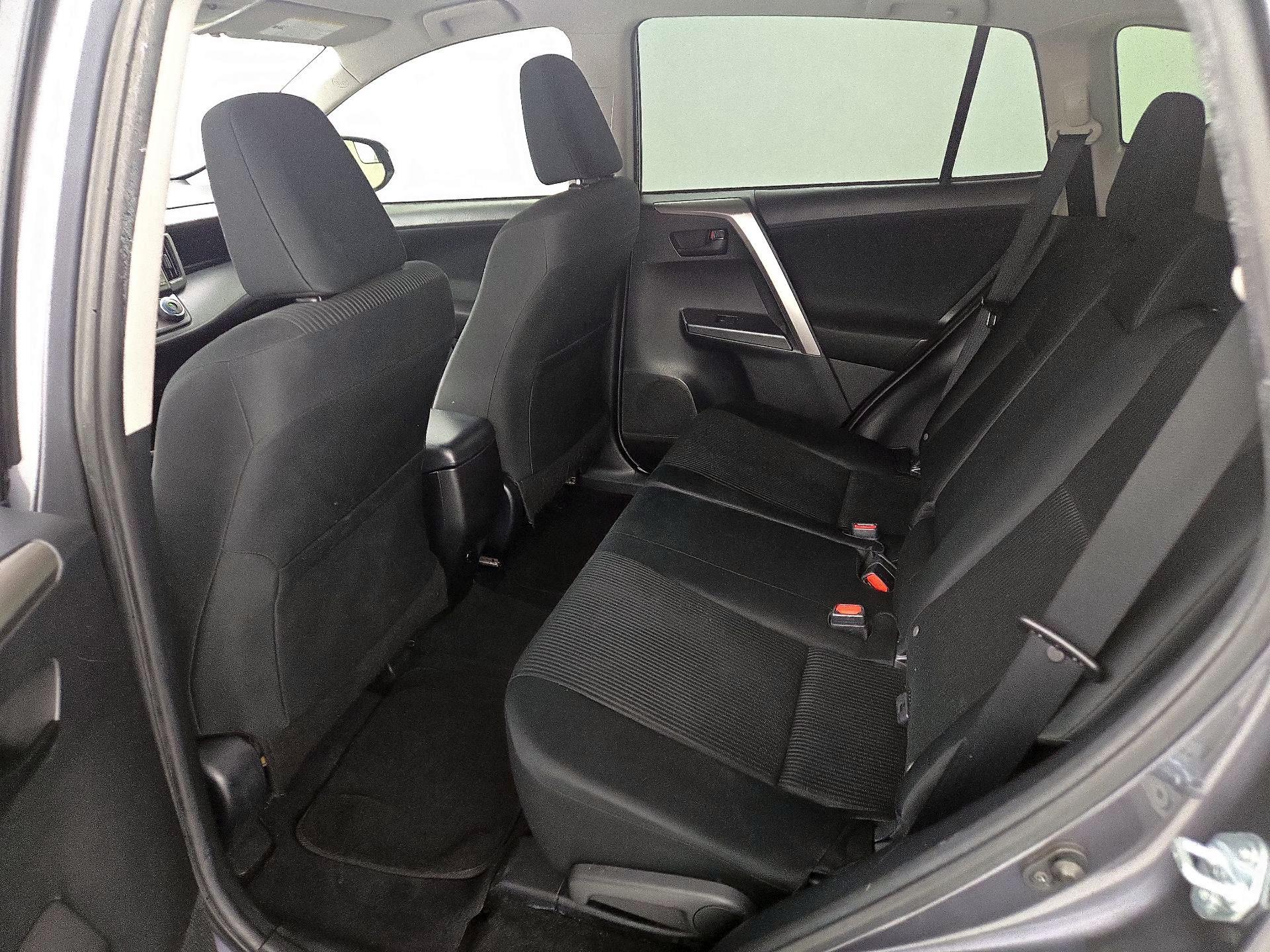 Thumbnail: 2018 Toyota RAV4 - 19