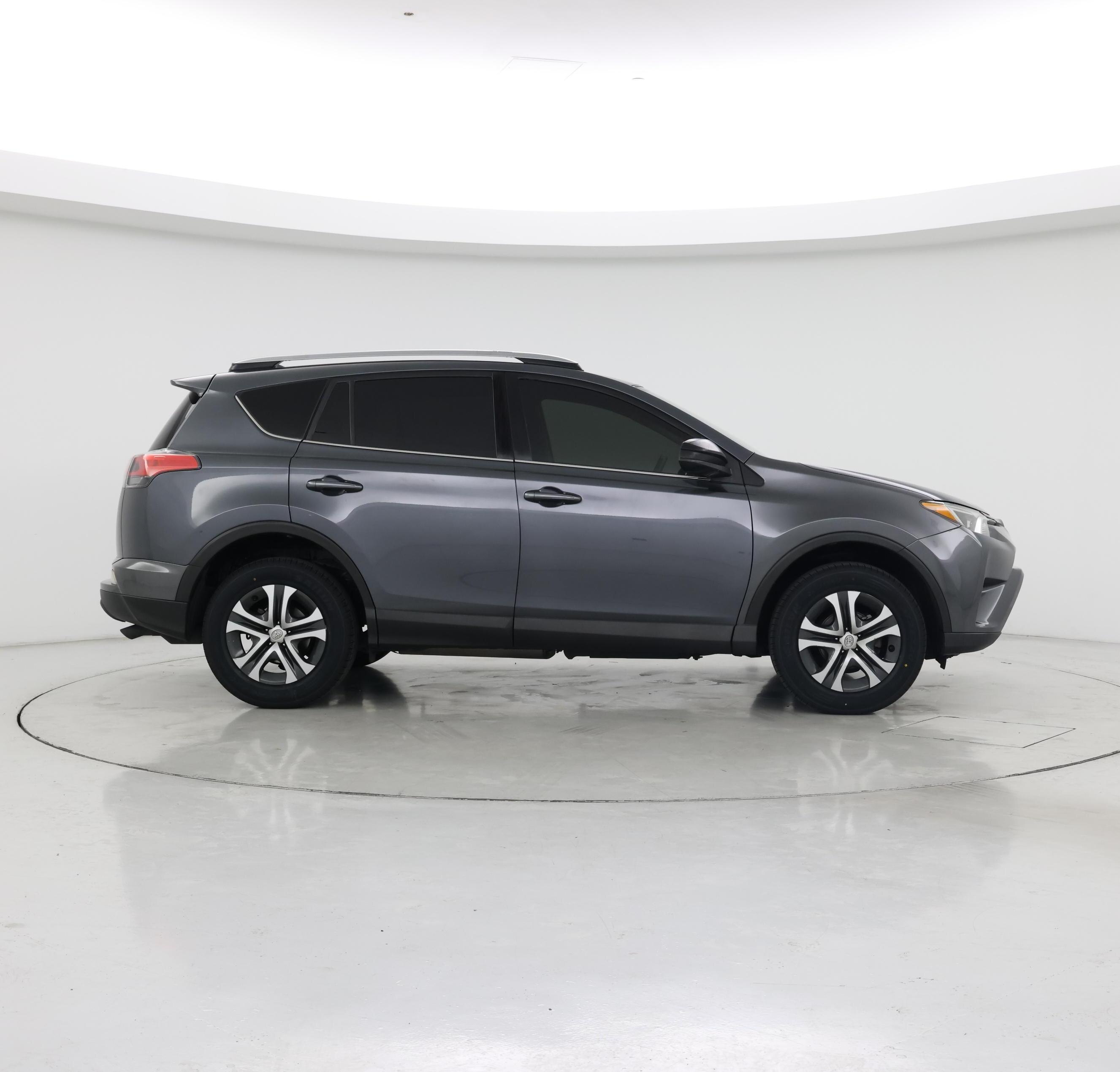 Thumbnail: 2018 Toyota RAV4 - 7