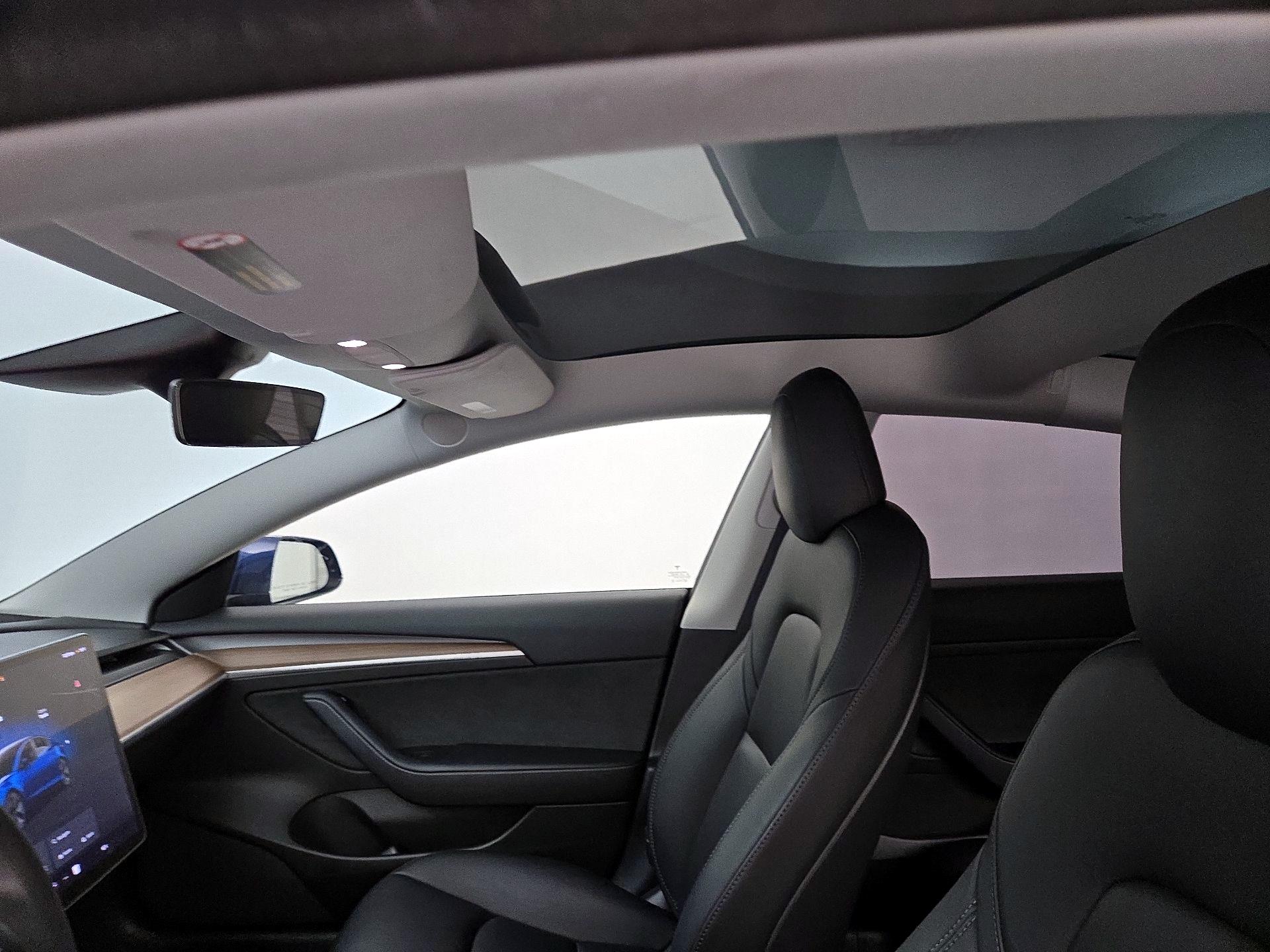 Thumbnail: 2022 Tesla Model 3 - 18