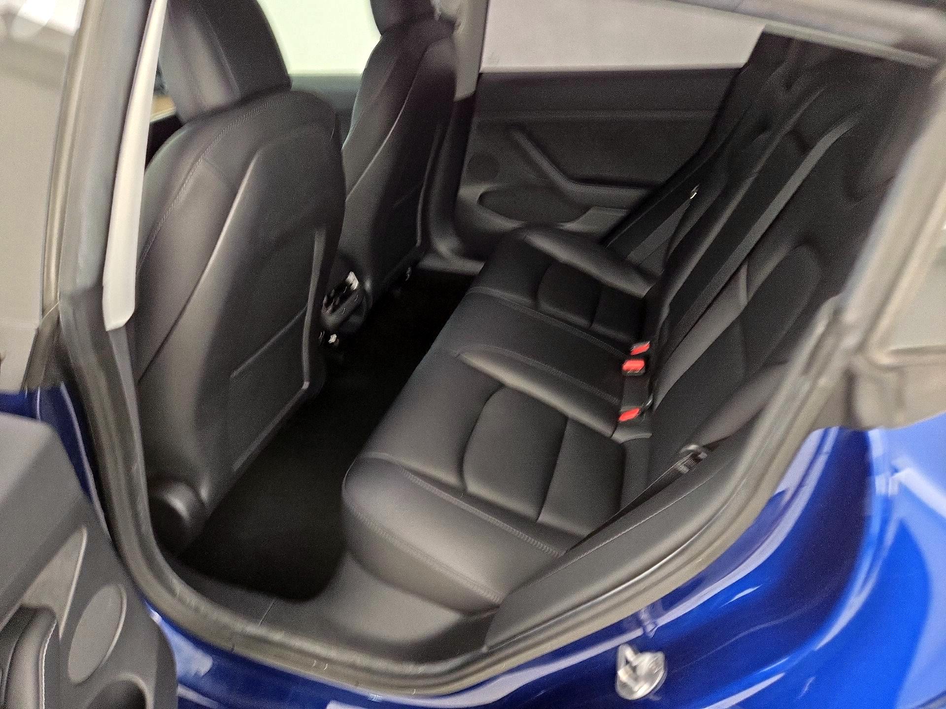 Thumbnail: 2022 Tesla Model 3 - 19