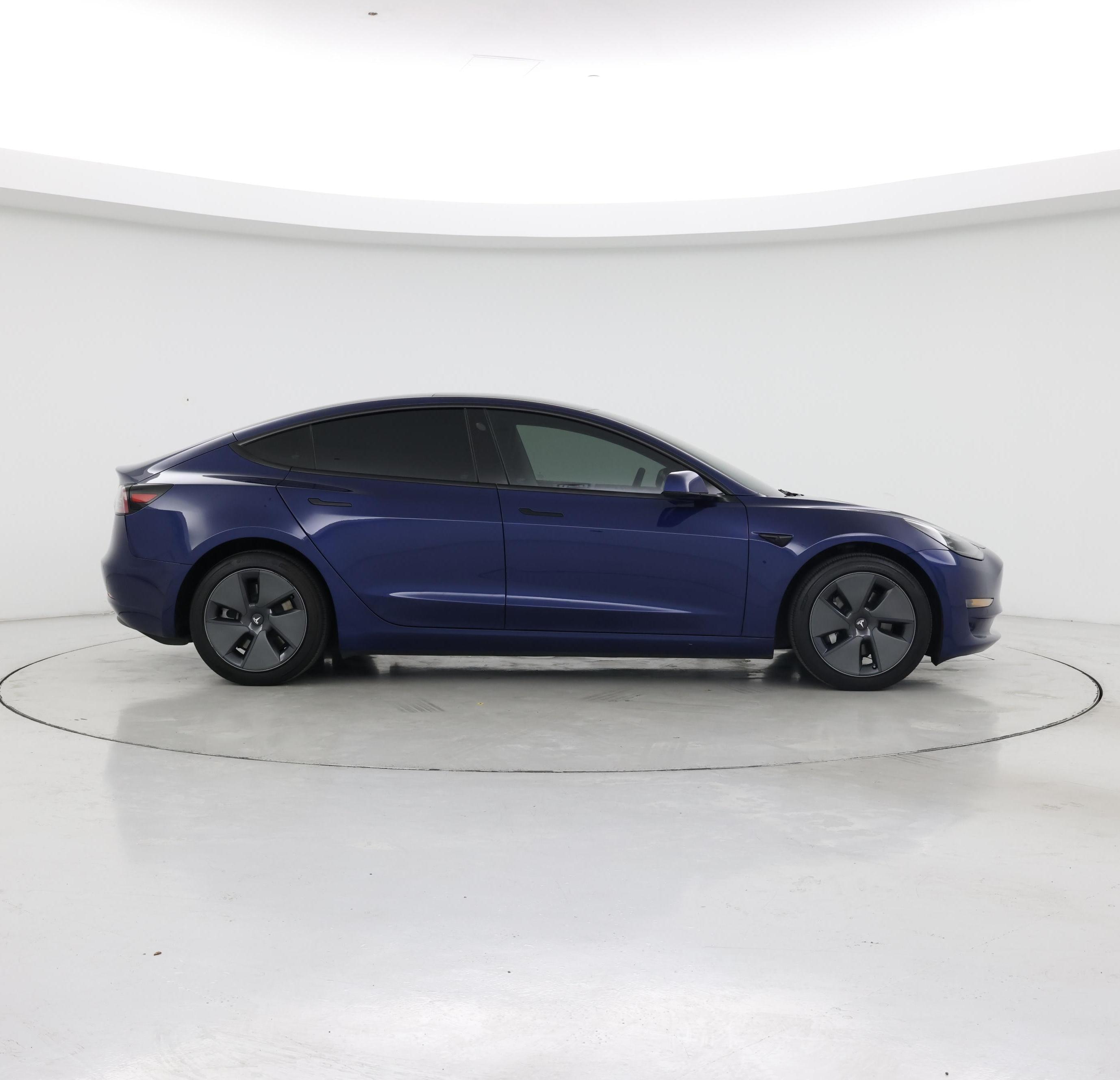 Thumbnail: 2022 Tesla Model 3 - 7