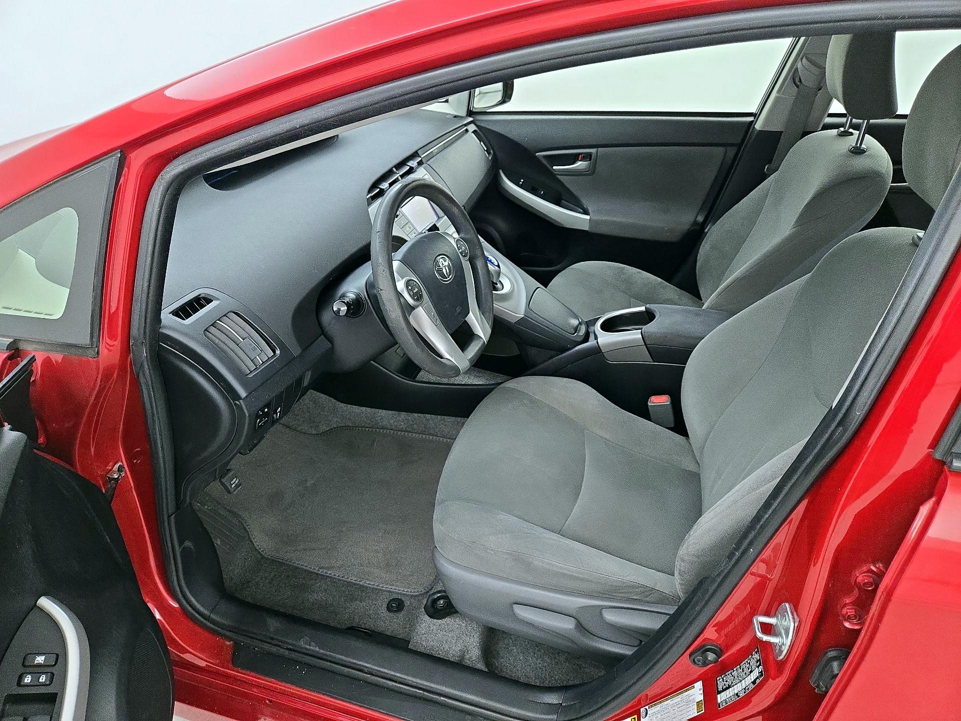 Thumbnail: 2014 Toyota Prius - 11