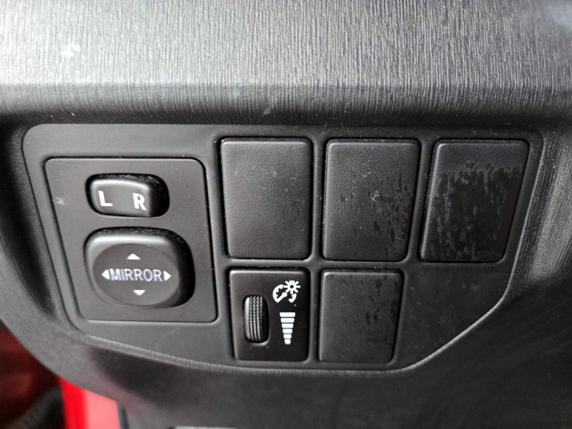 Thumbnail: 2014 Toyota Prius - 13