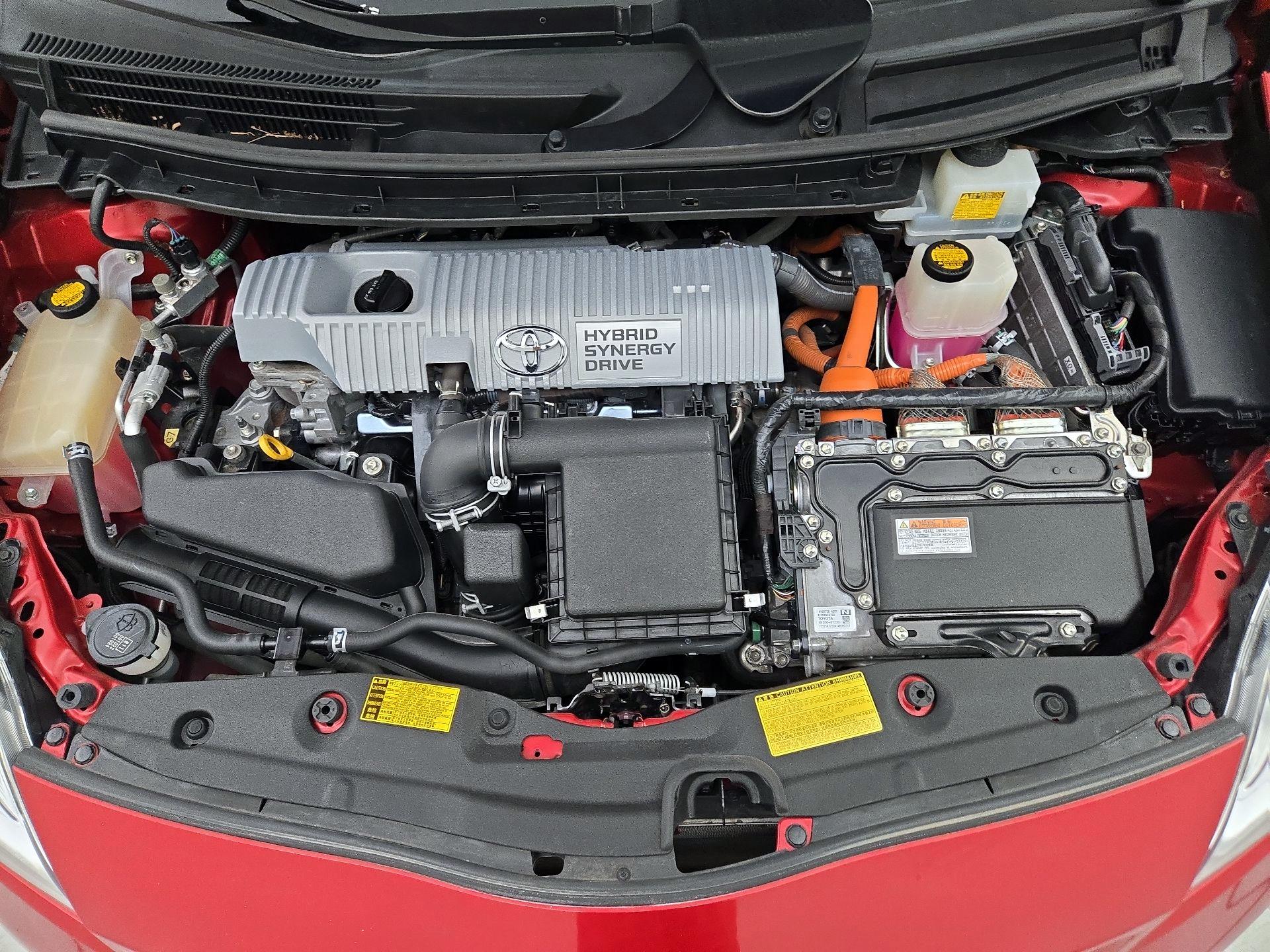 Thumbnail: 2014 Toyota Prius - 20