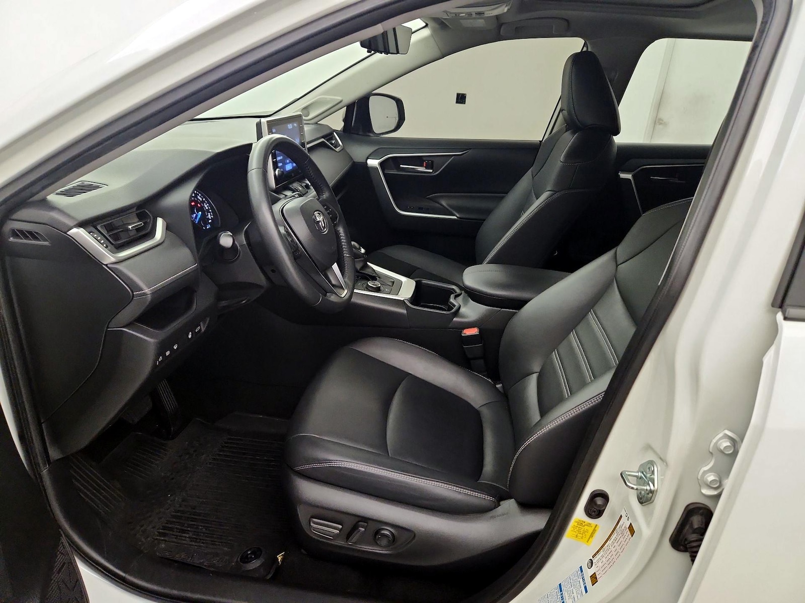 2022 Toyota RAV4 XLE Premium - Photo 12