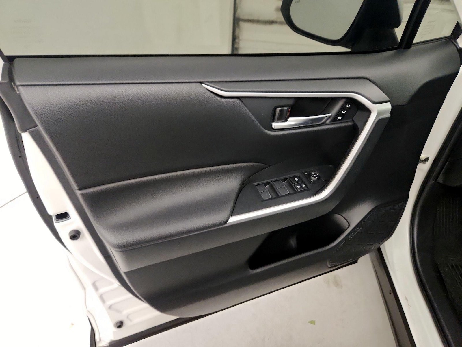 2022 Toyota RAV4 XLE Premium - Photo 13
