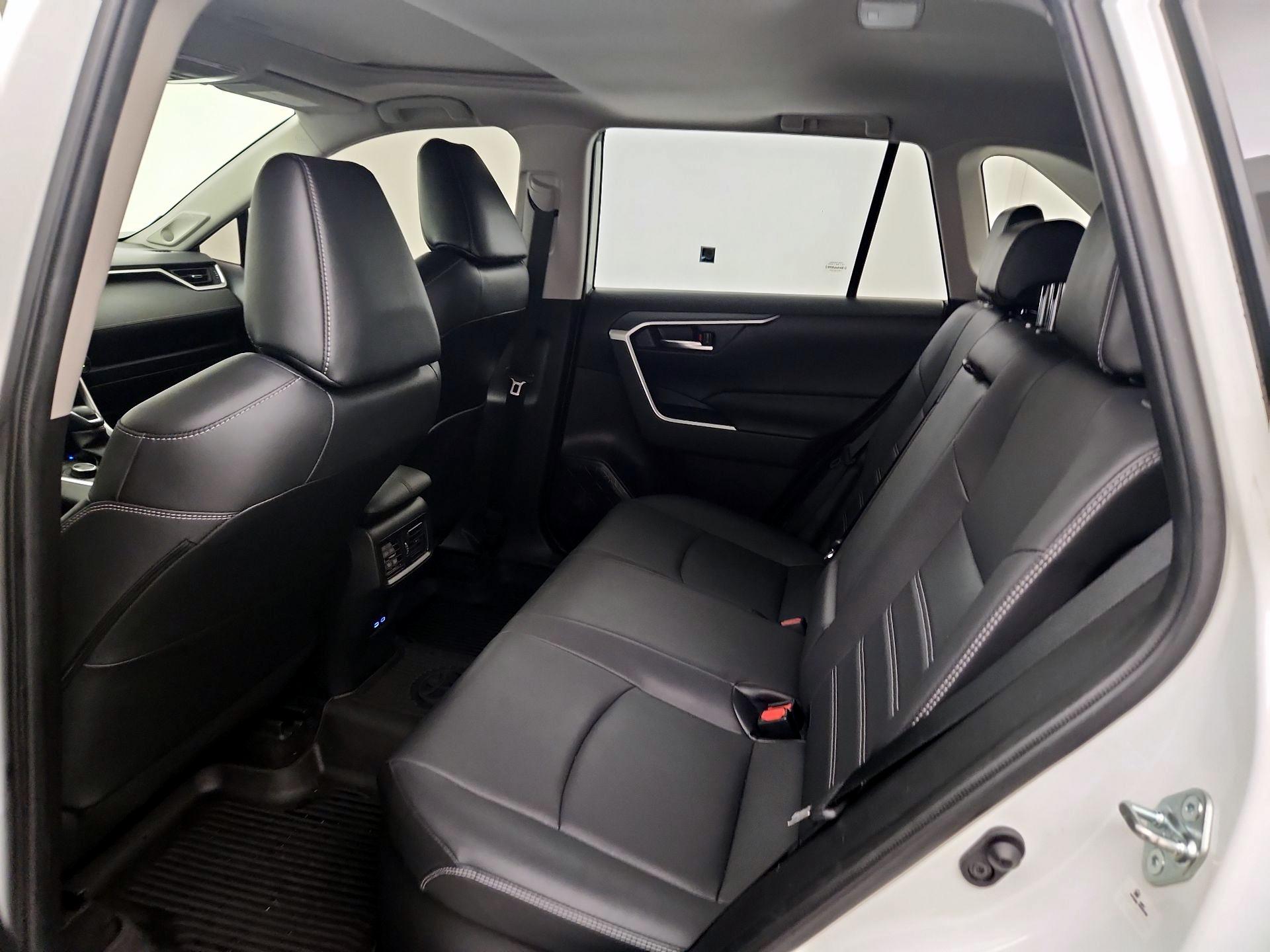 Thumbnail: 2022 Toyota RAV4 - 20