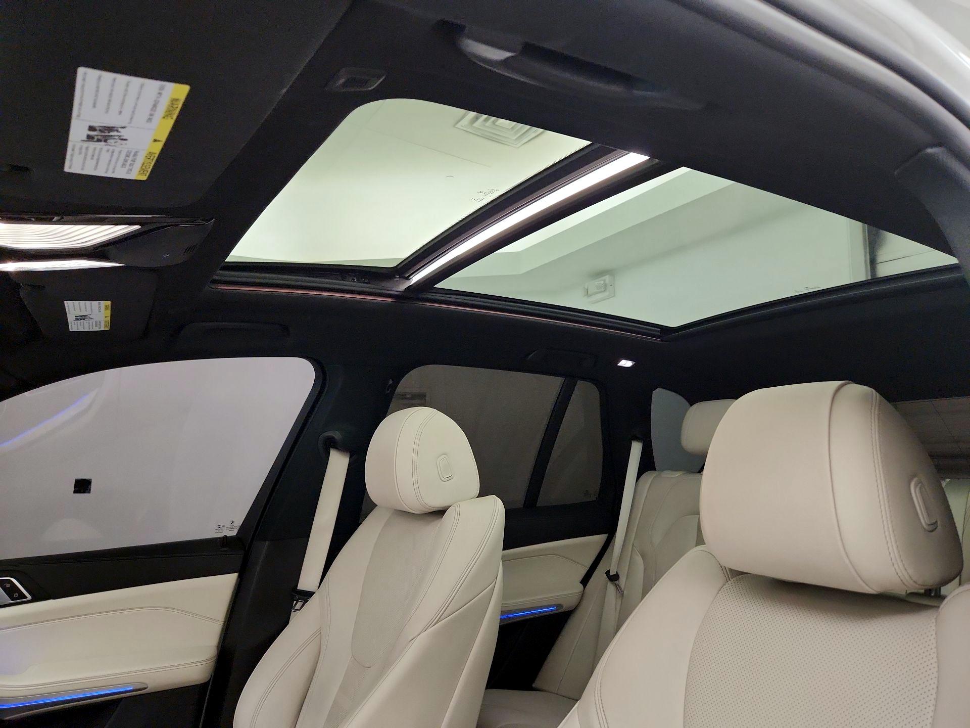Thumbnail: 2022 BMW X5 - 20