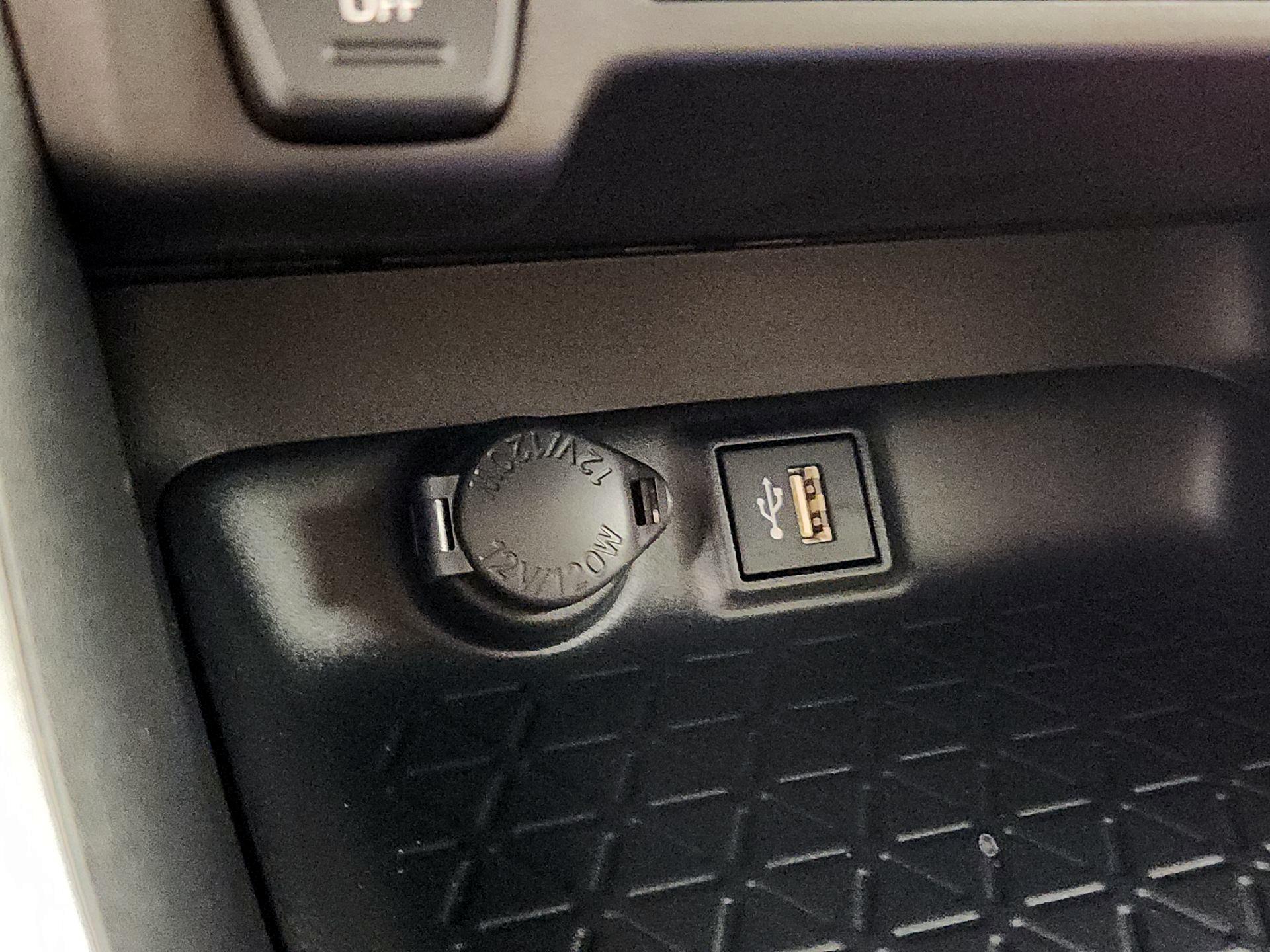 Thumbnail: 2025 Toyota RAV4 - 18