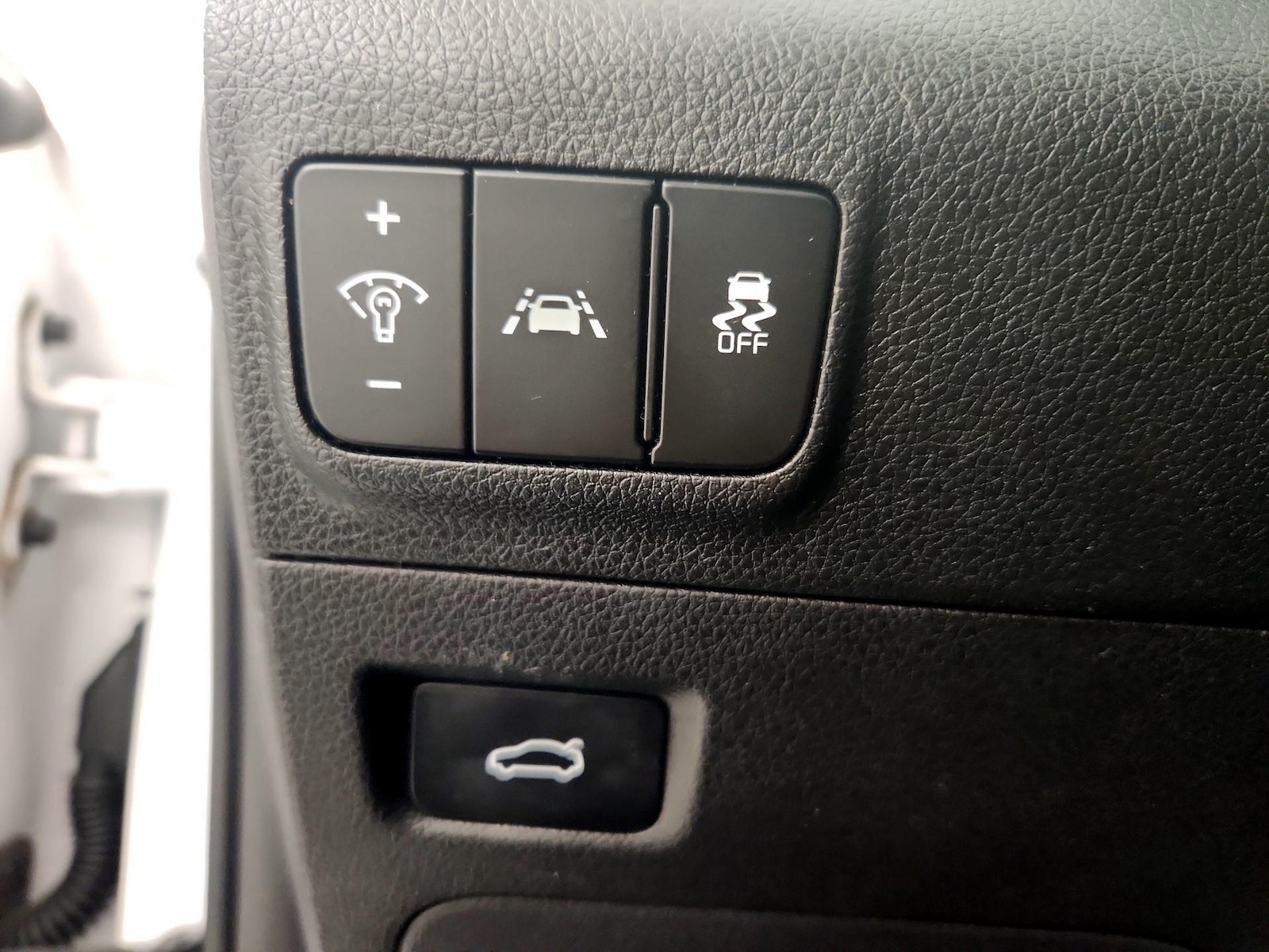 2021 Kia K5 LXS - Photo 14