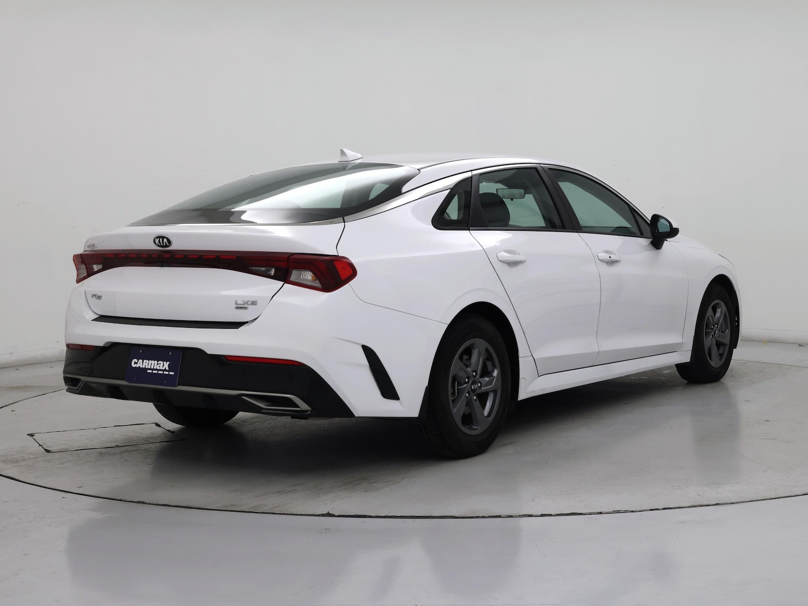 2021 Kia K5 LXS - Photo 9