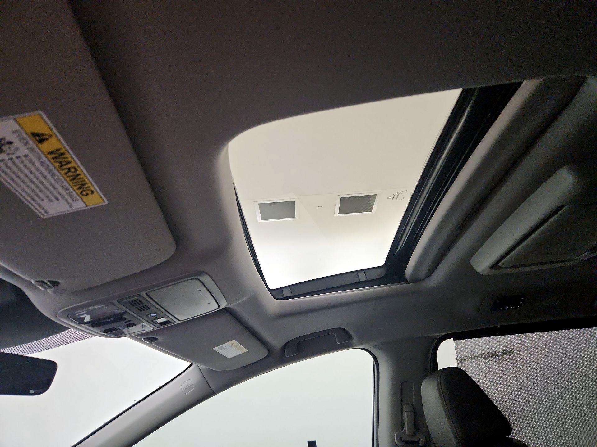 Thumbnail: 2023 Honda Odyssey - 20