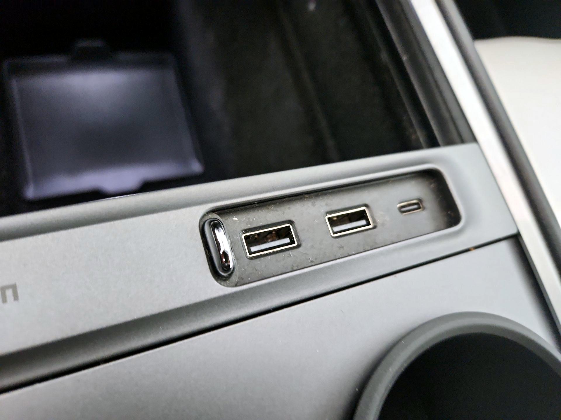 Thumbnail: 2022 Tesla Model Y - 19