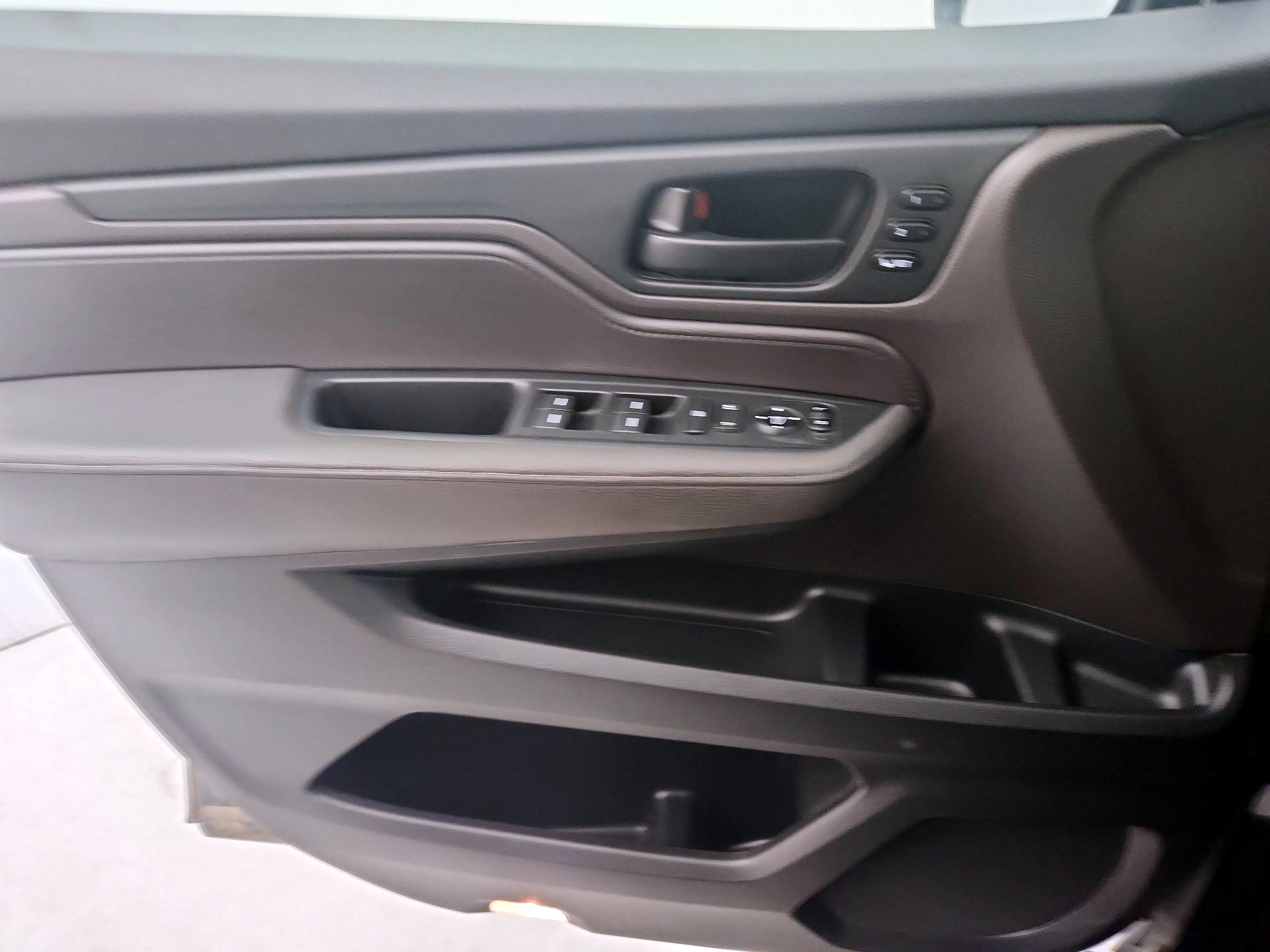 Thumbnail: 2020 Honda Odyssey - 12