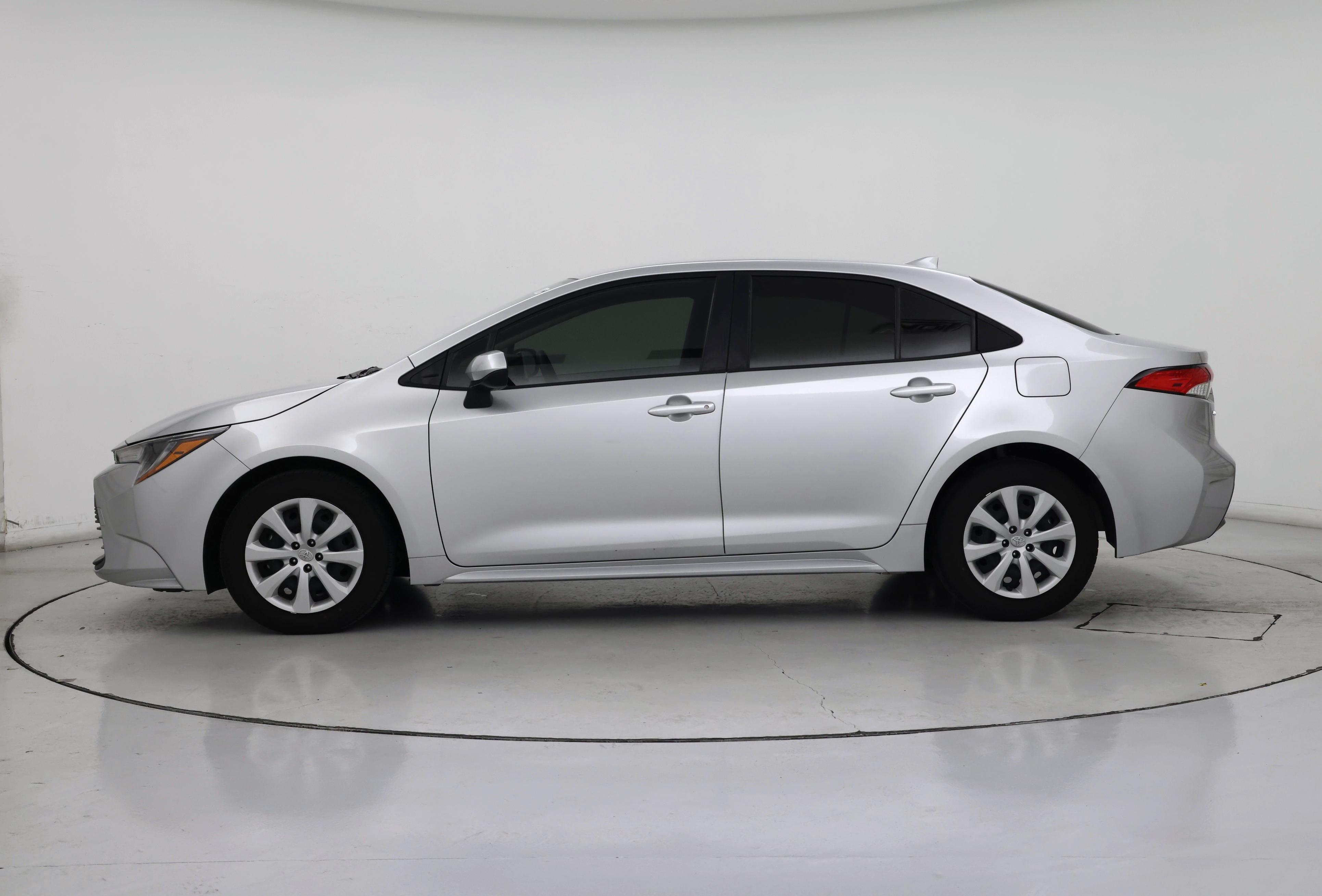 Thumbnail: 2024 Toyota Corolla - 3