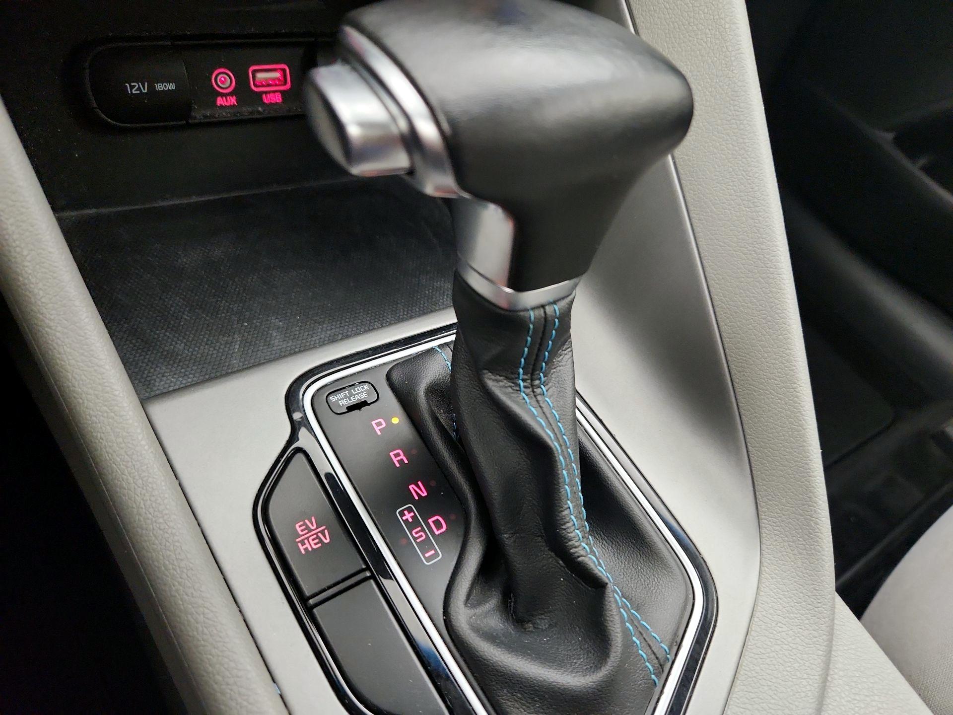 Thumbnail: 2019 Kia Niro - 17