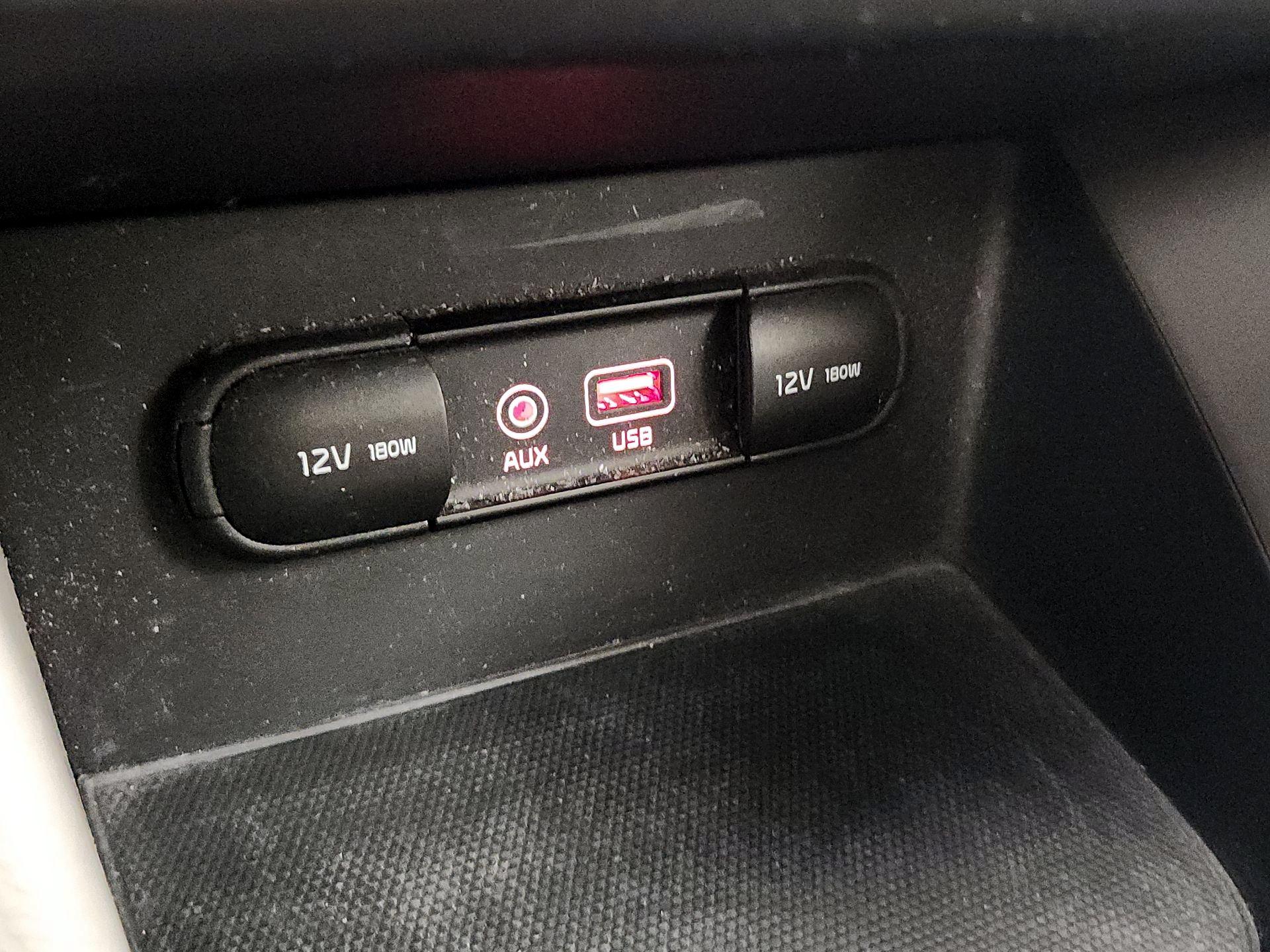 Thumbnail: 2019 Kia Niro - 18