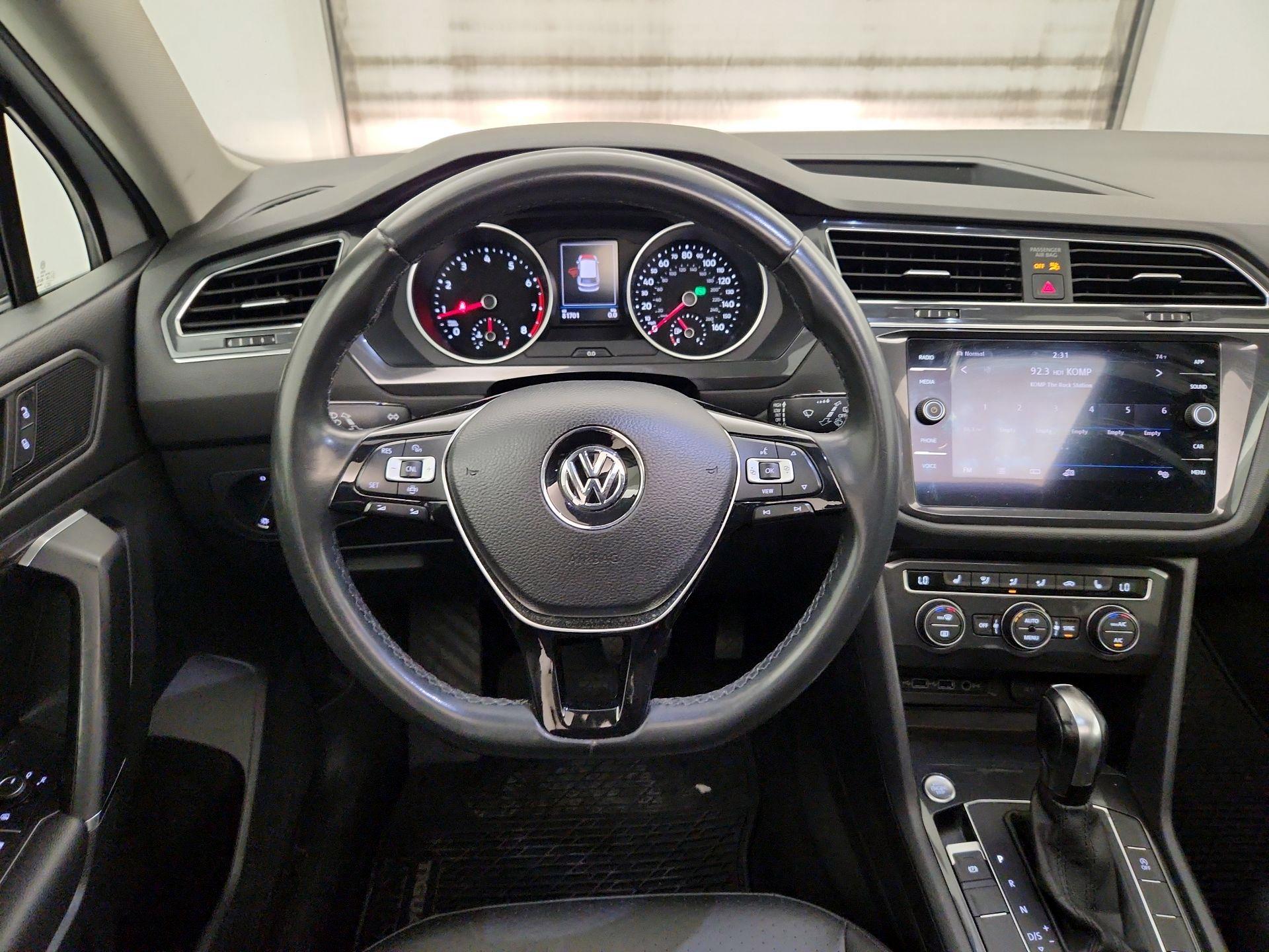 Thumbnail: 2020 Volkswagen Tiguan - 10