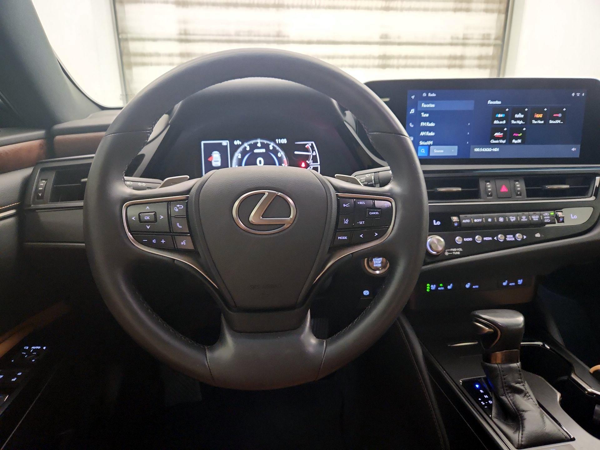 Thumbnail: 2023 Lexus ES - 10
