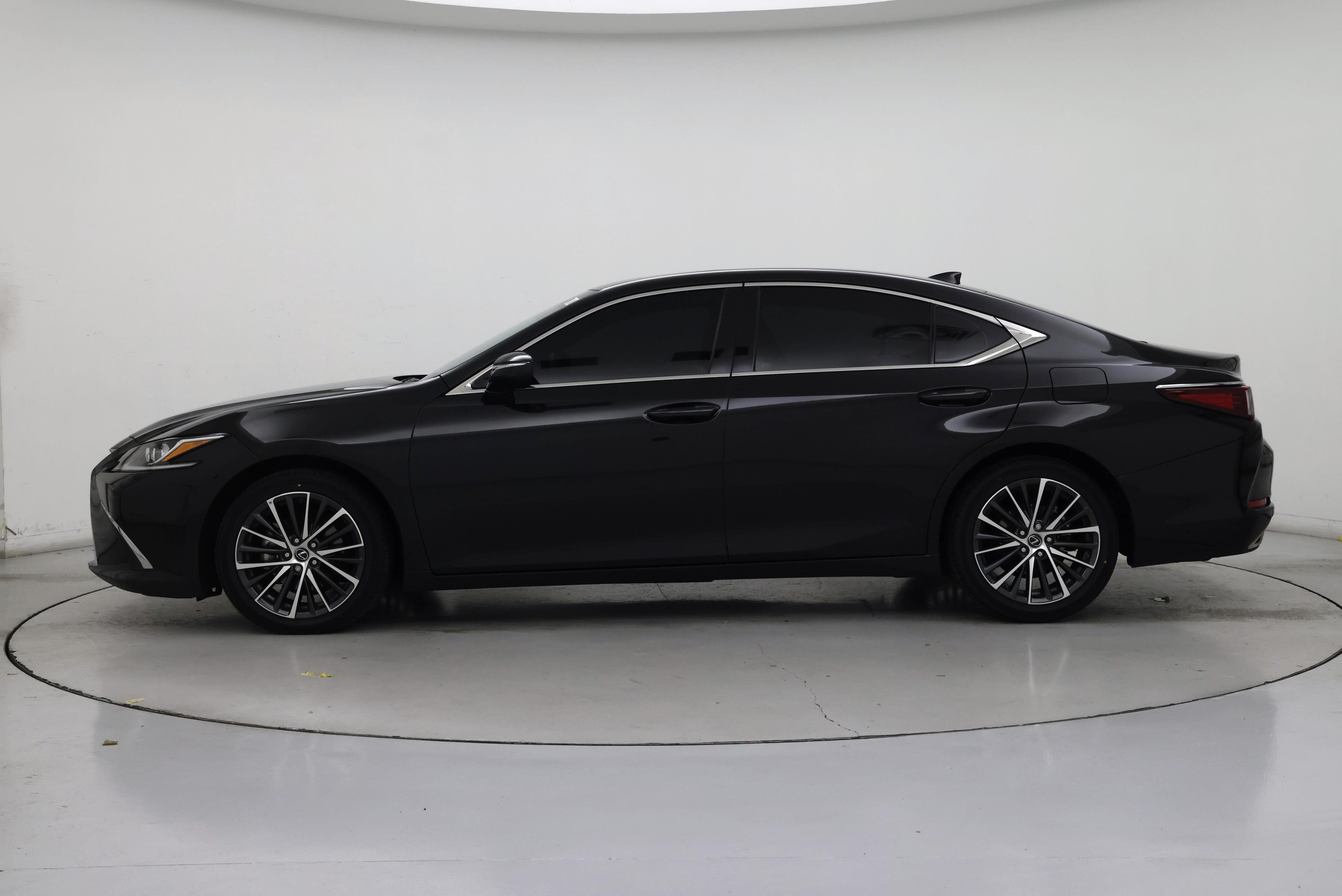 Thumbnail: 2023 Lexus ES - 3