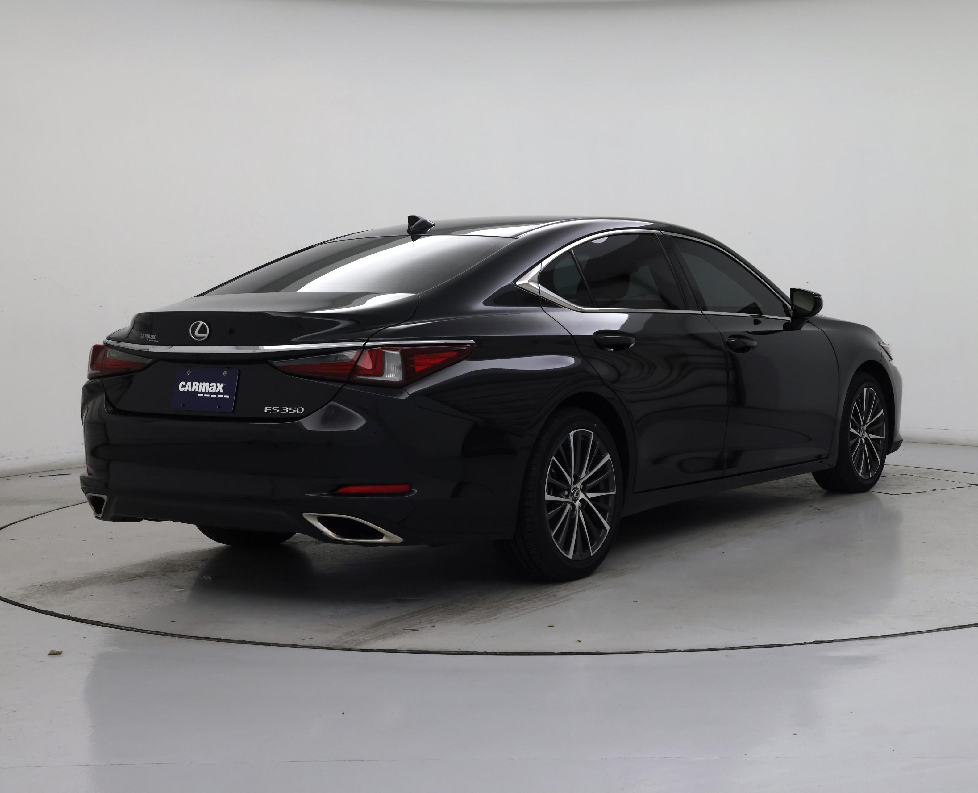 Thumbnail: 2023 Lexus ES - 8