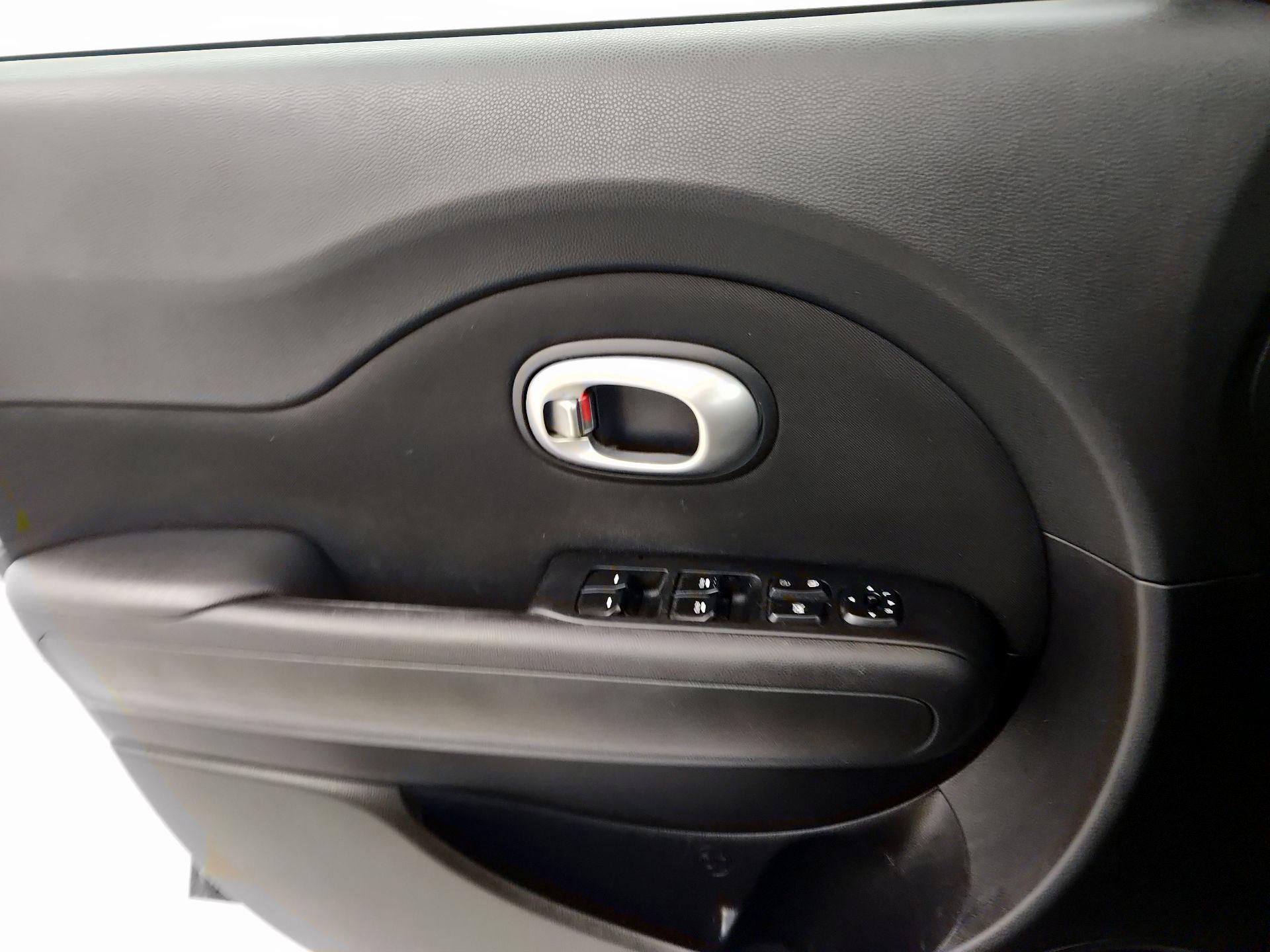 Thumbnail: 2014 Kia Soul - 12