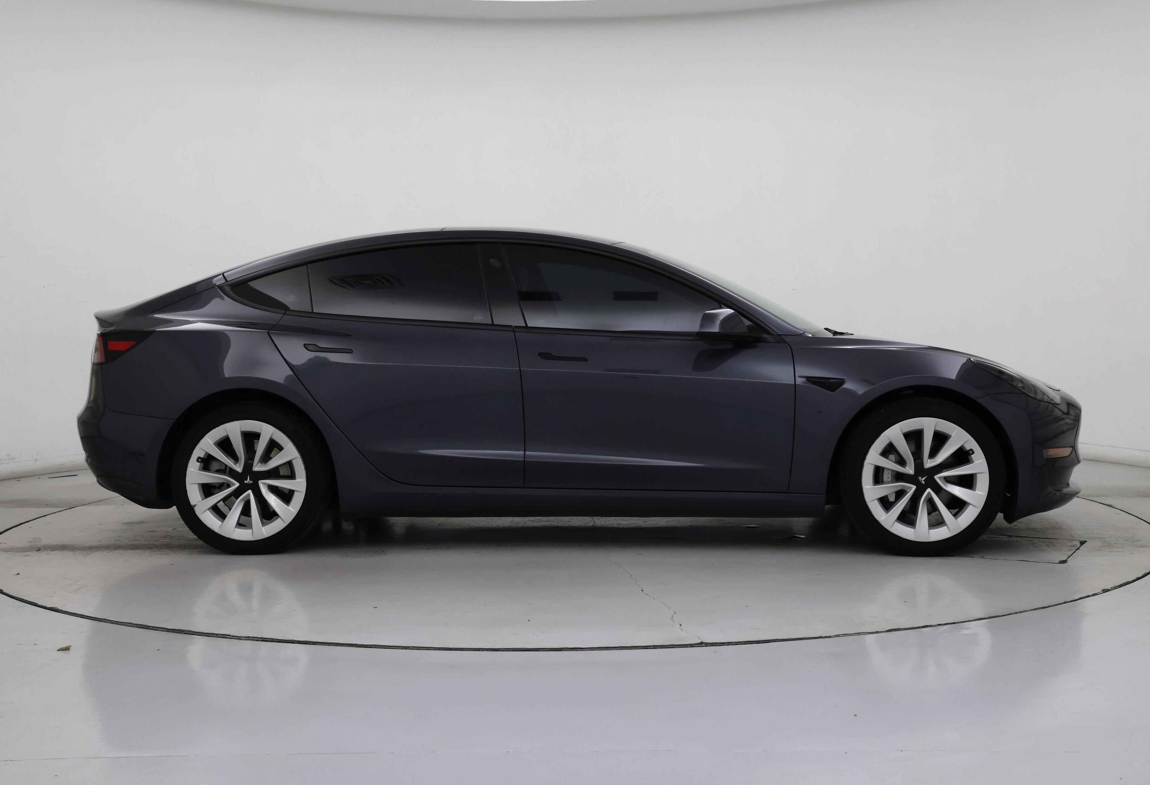 Thumbnail: 2023 Tesla Model 3 - 7
