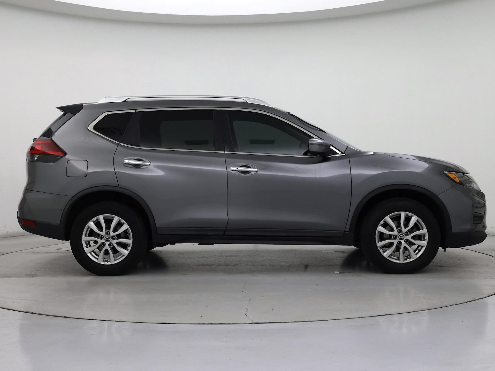 2018 Nissan Rogue SV - Photo 8