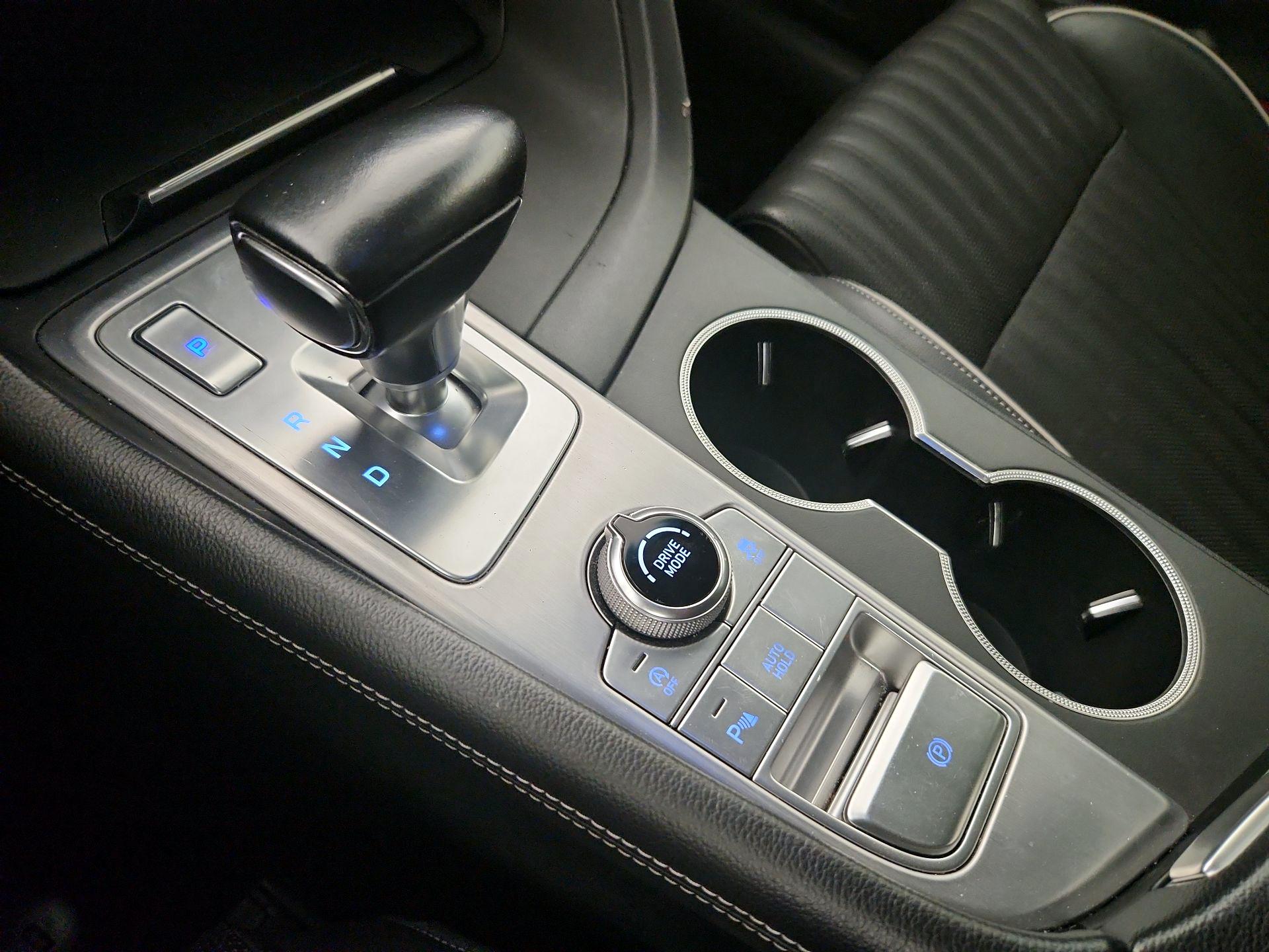 Thumbnail: 2019 Genesis G70 - 17