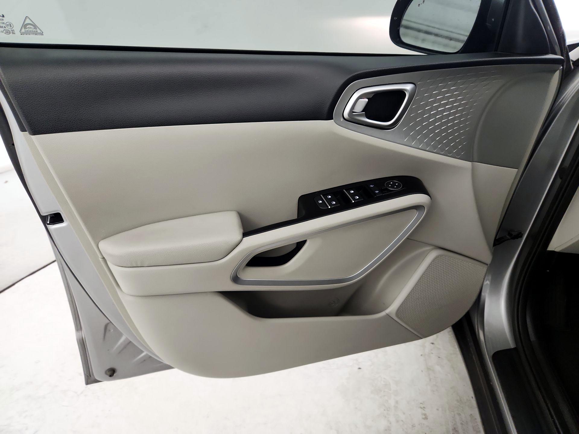 Thumbnail: 2023 Kia Soul - 12