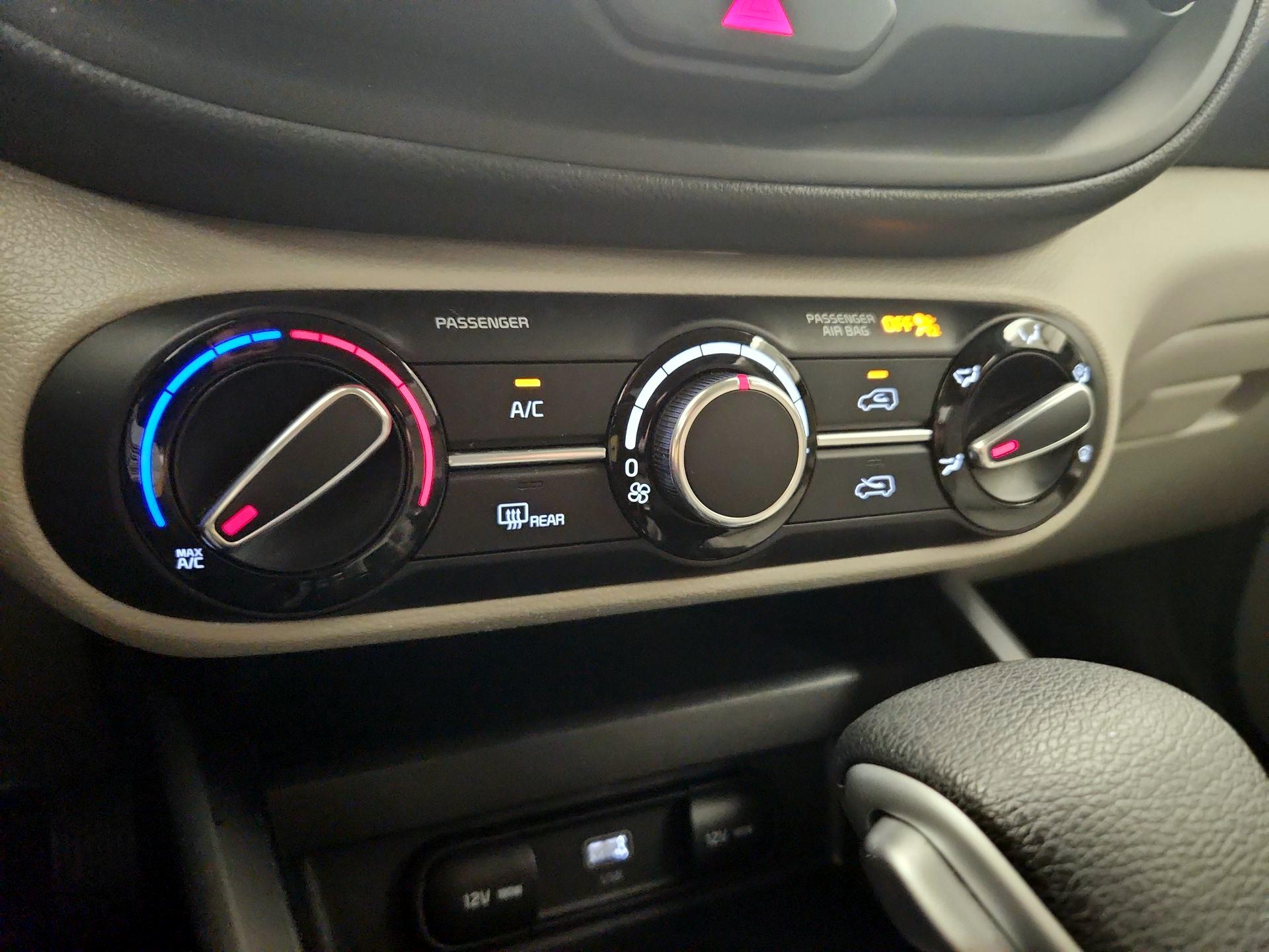 Thumbnail: 2023 Kia Soul - 16