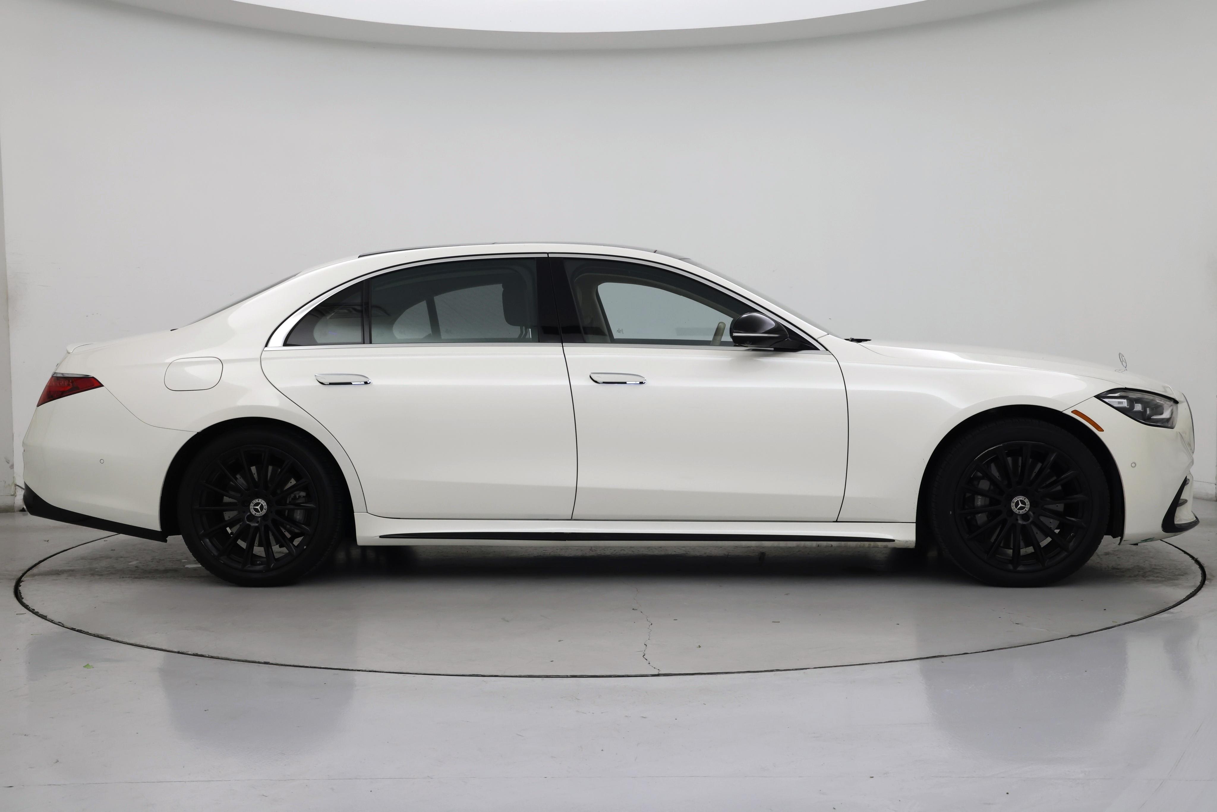 Thumbnail: 2022 Mercedes-Benz S-Class - 7
