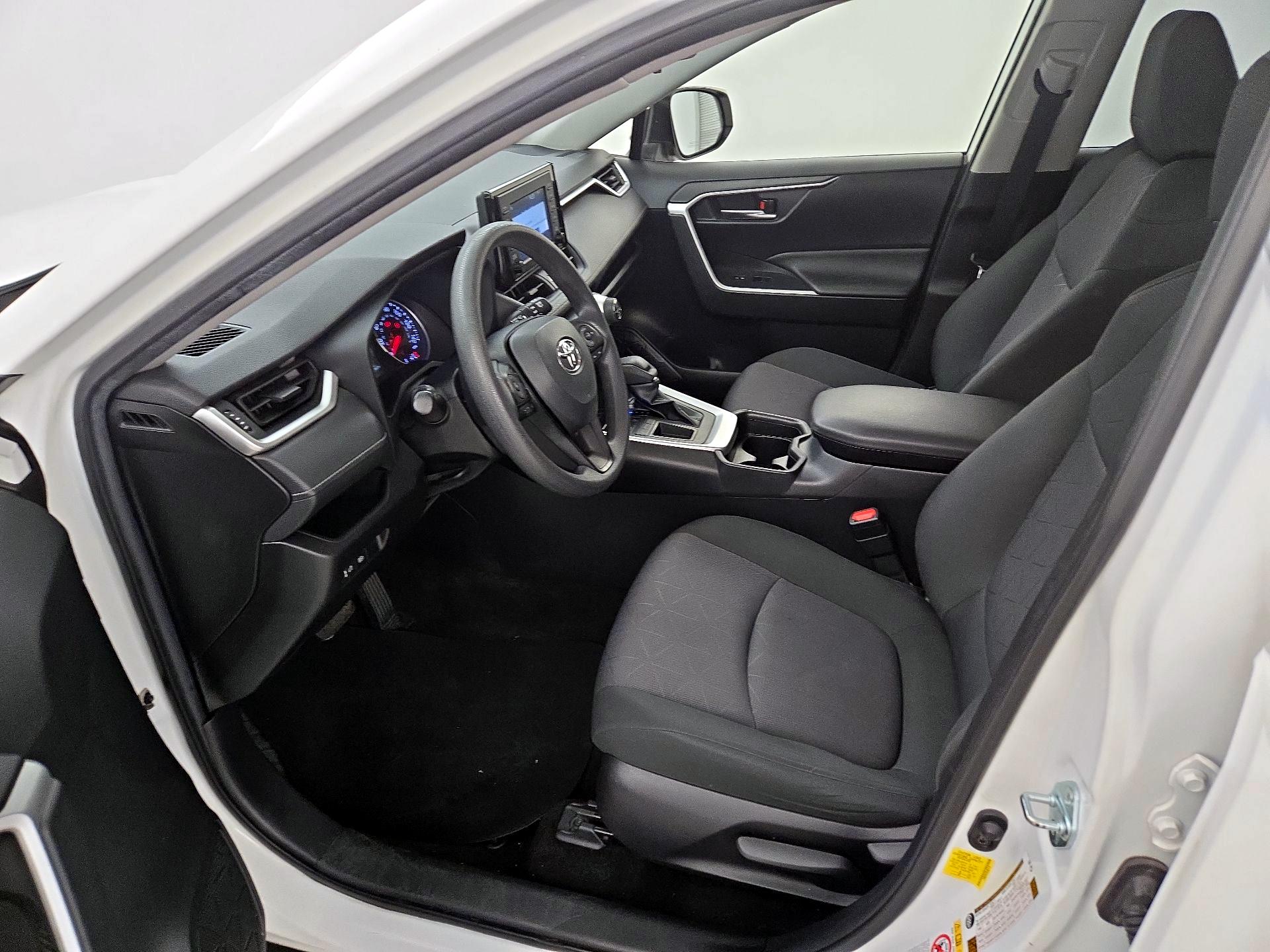 Thumbnail: 2019 Toyota RAV4 - 11