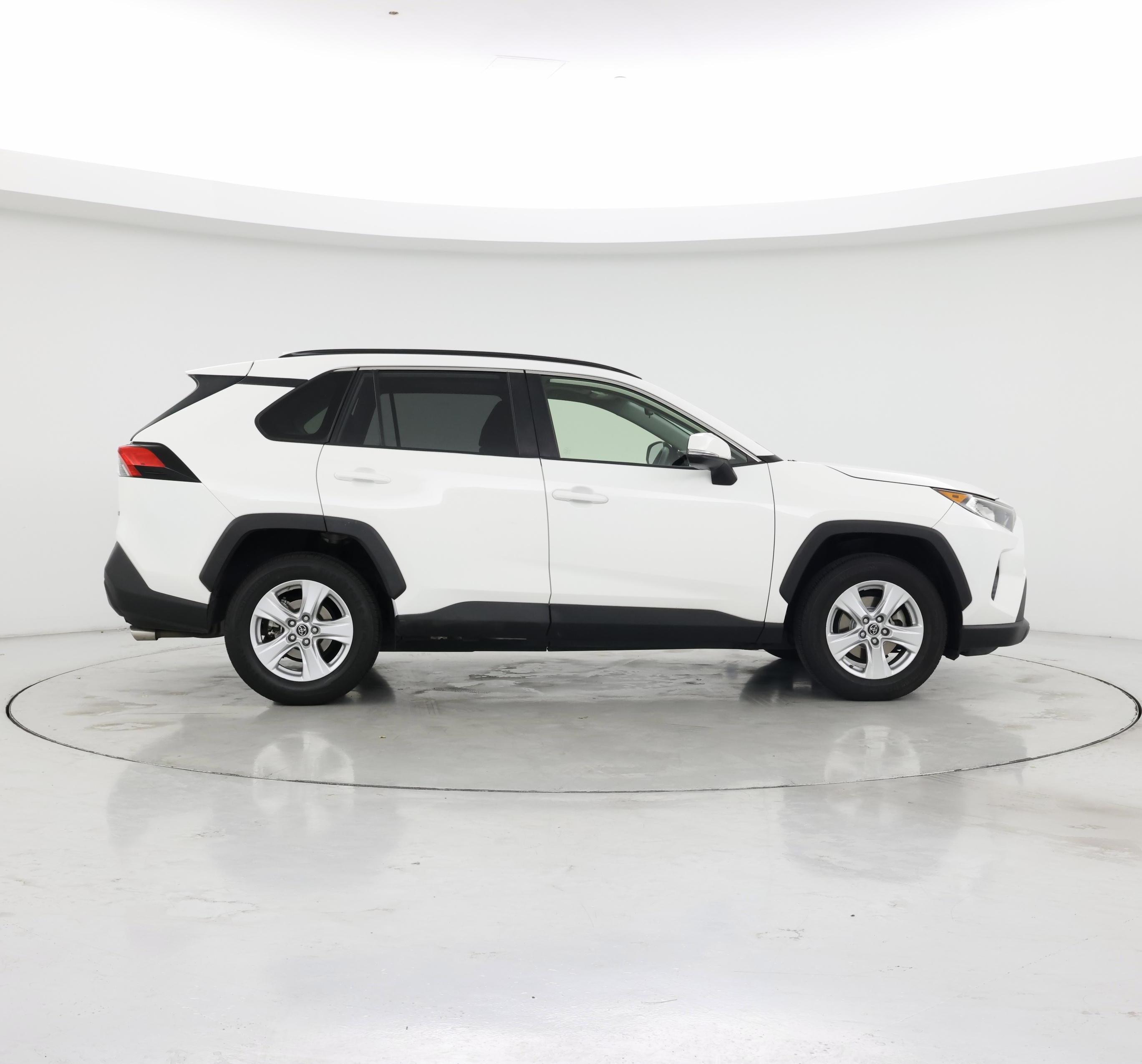 Thumbnail: 2019 Toyota RAV4 - 7