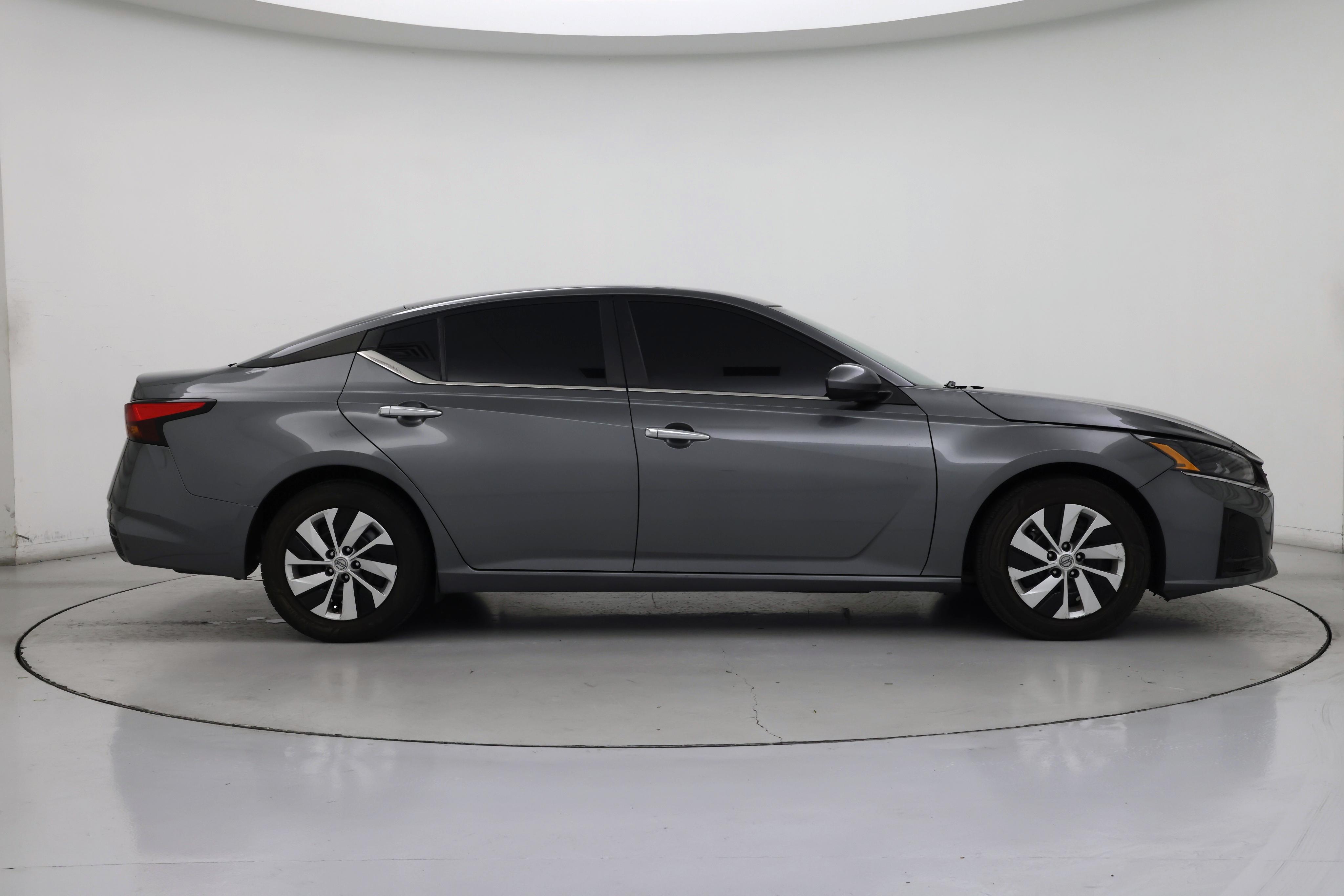 Thumbnail: 2023 Nissan Altima - 7