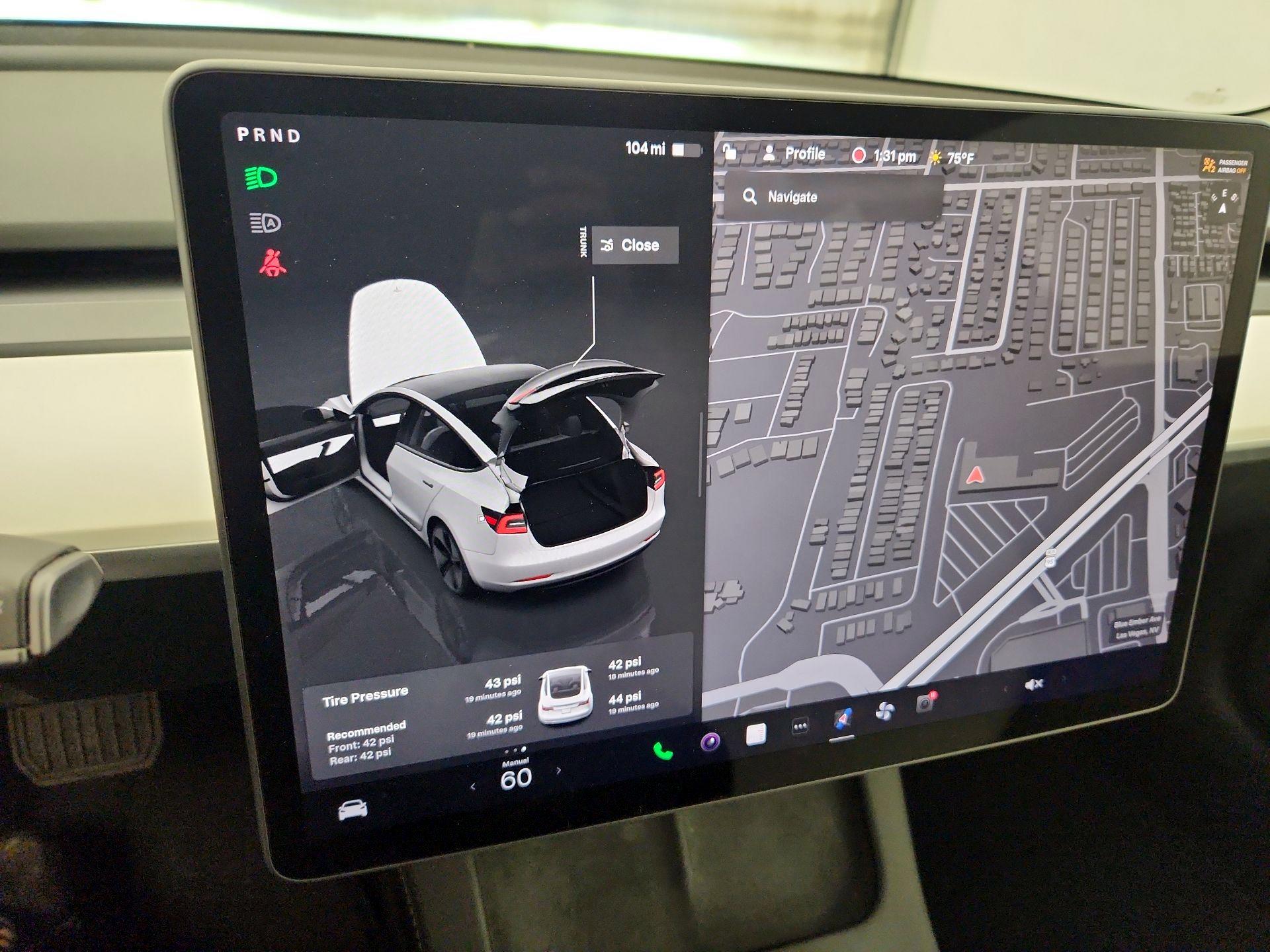 Thumbnail: 2022 Tesla Model 3 - 14