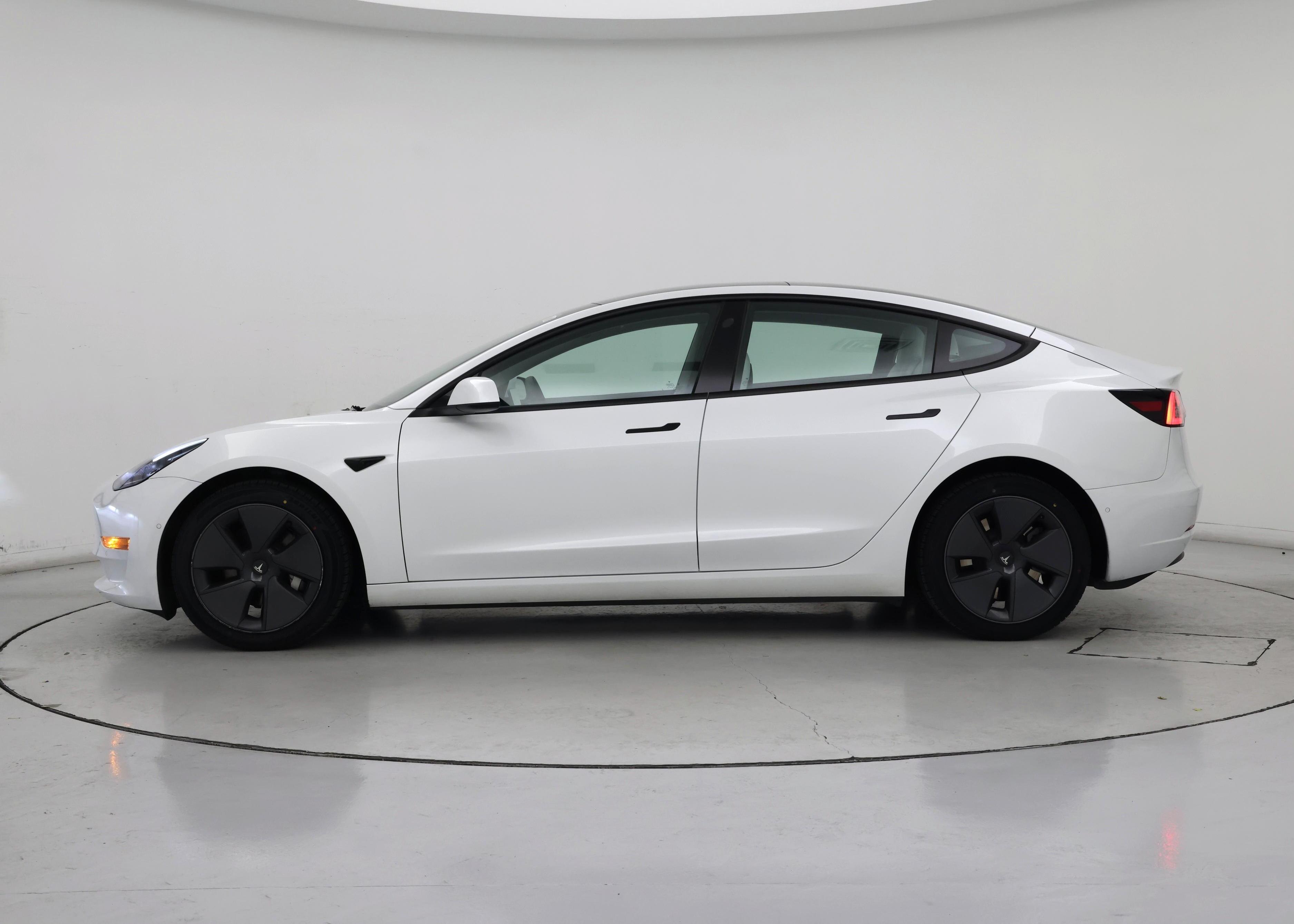 Thumbnail: 2022 Tesla Model 3 - 3