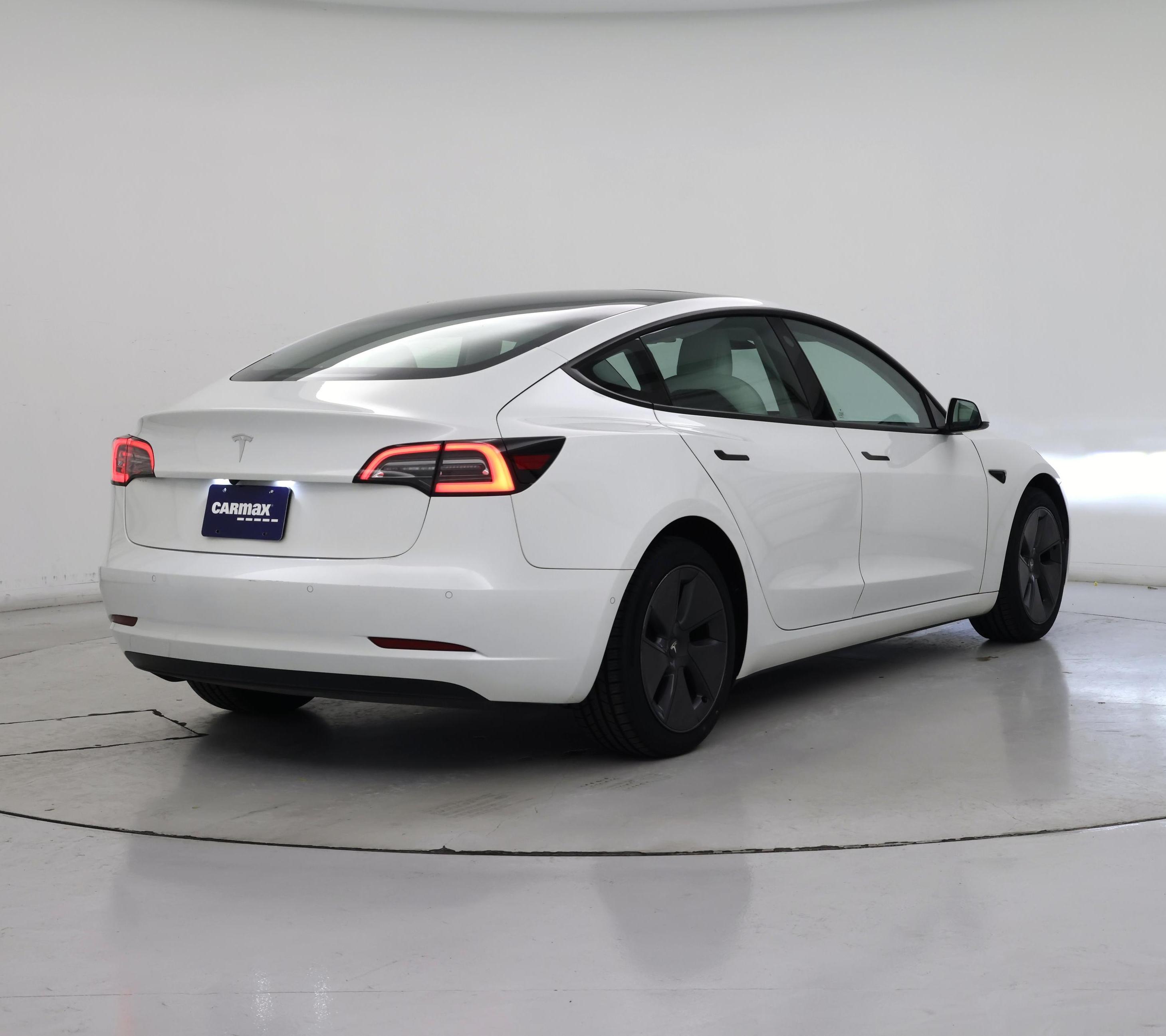Thumbnail: 2022 Tesla Model 3 - 8